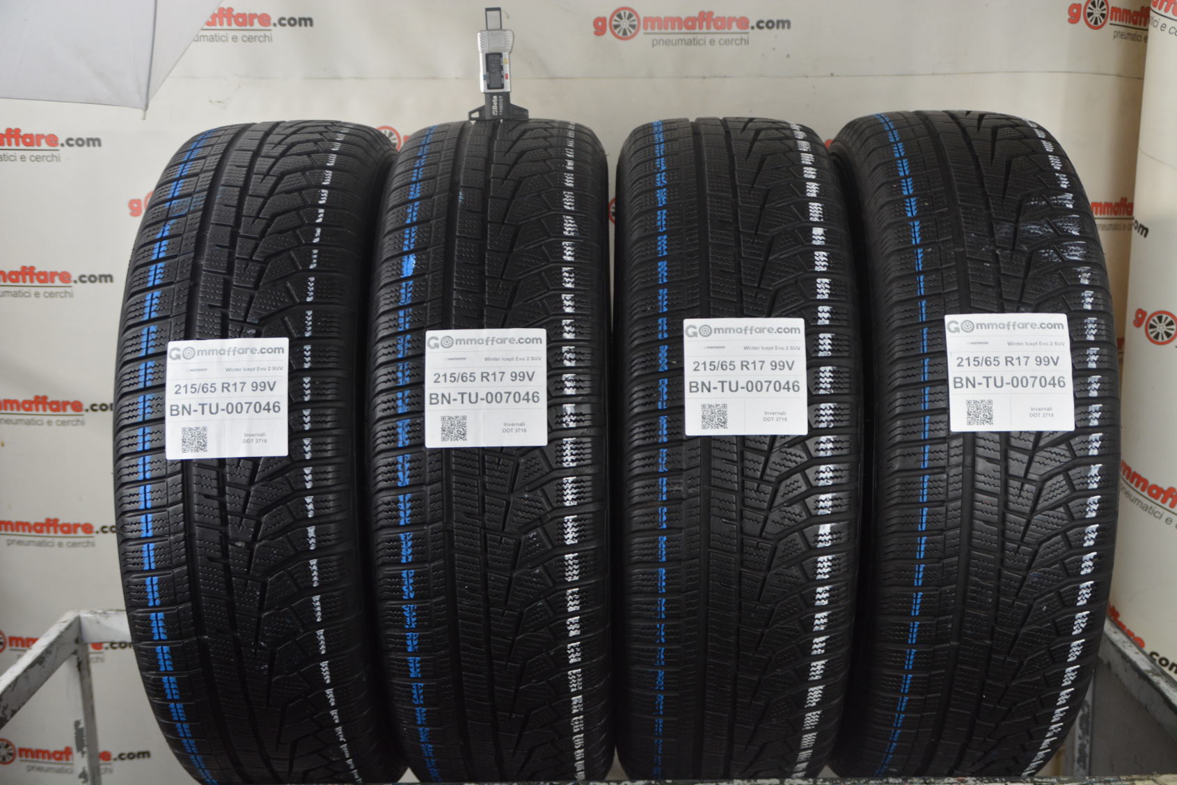 Hankook Winter Icept Evo 2 SUV 215/65 R17