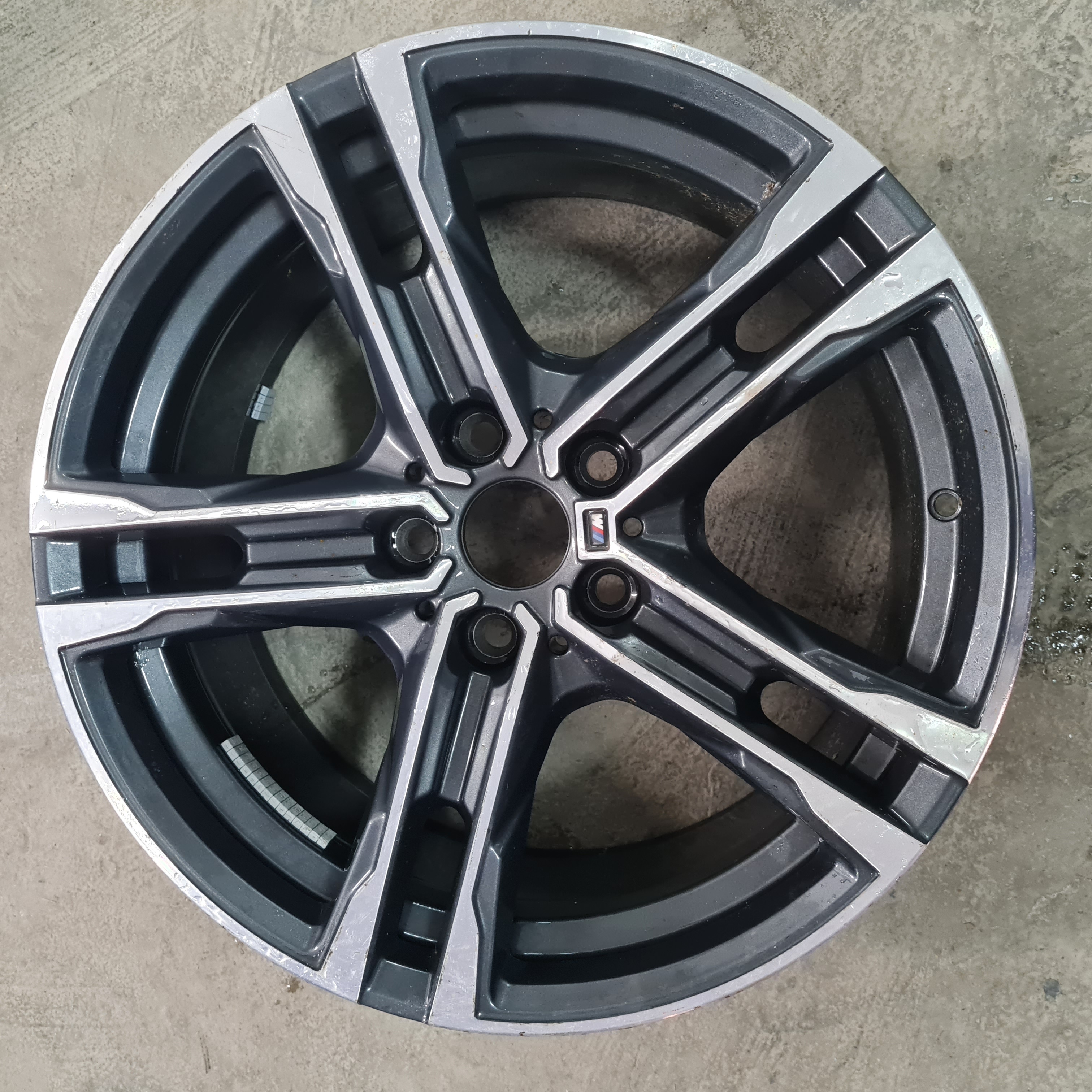 Bmw Serie 1 - 2 8092352 18"