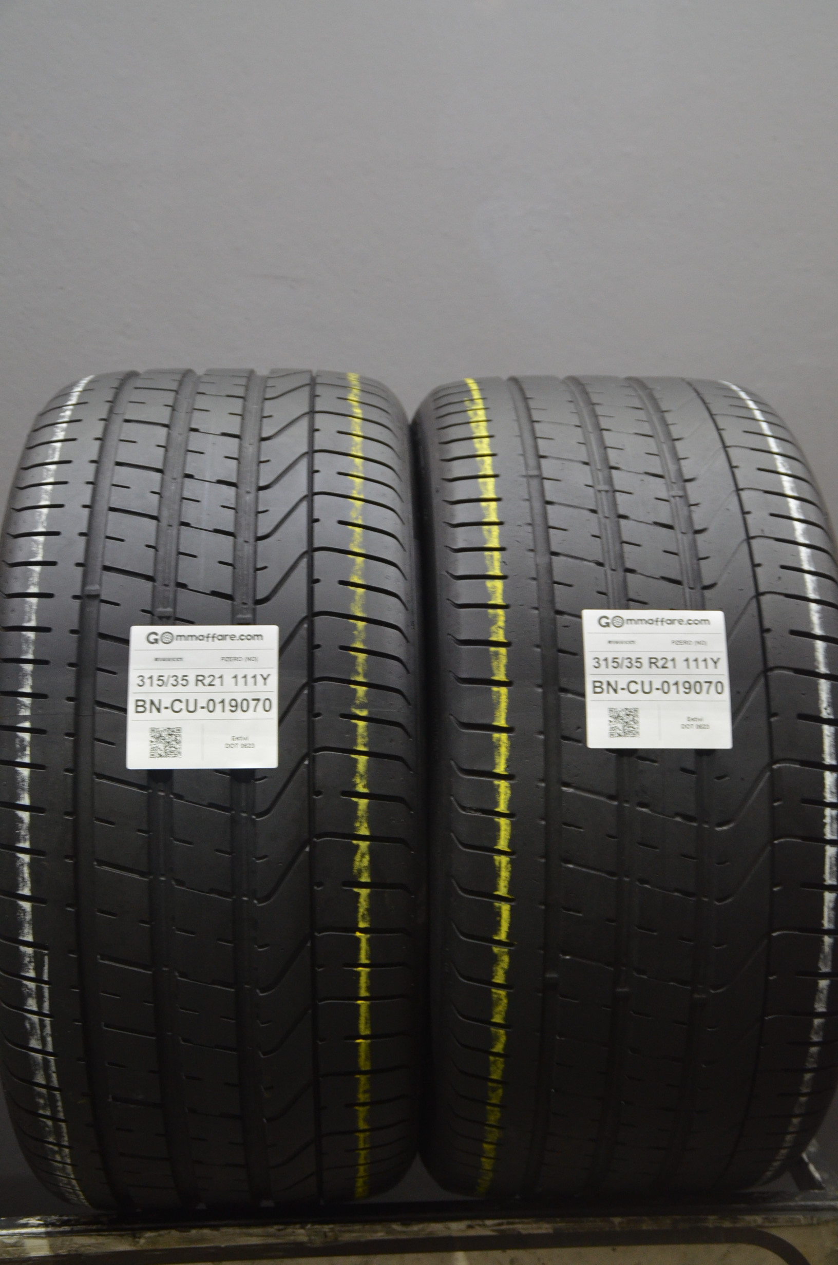 Pirelli PZERO (NO) 315/35 R21