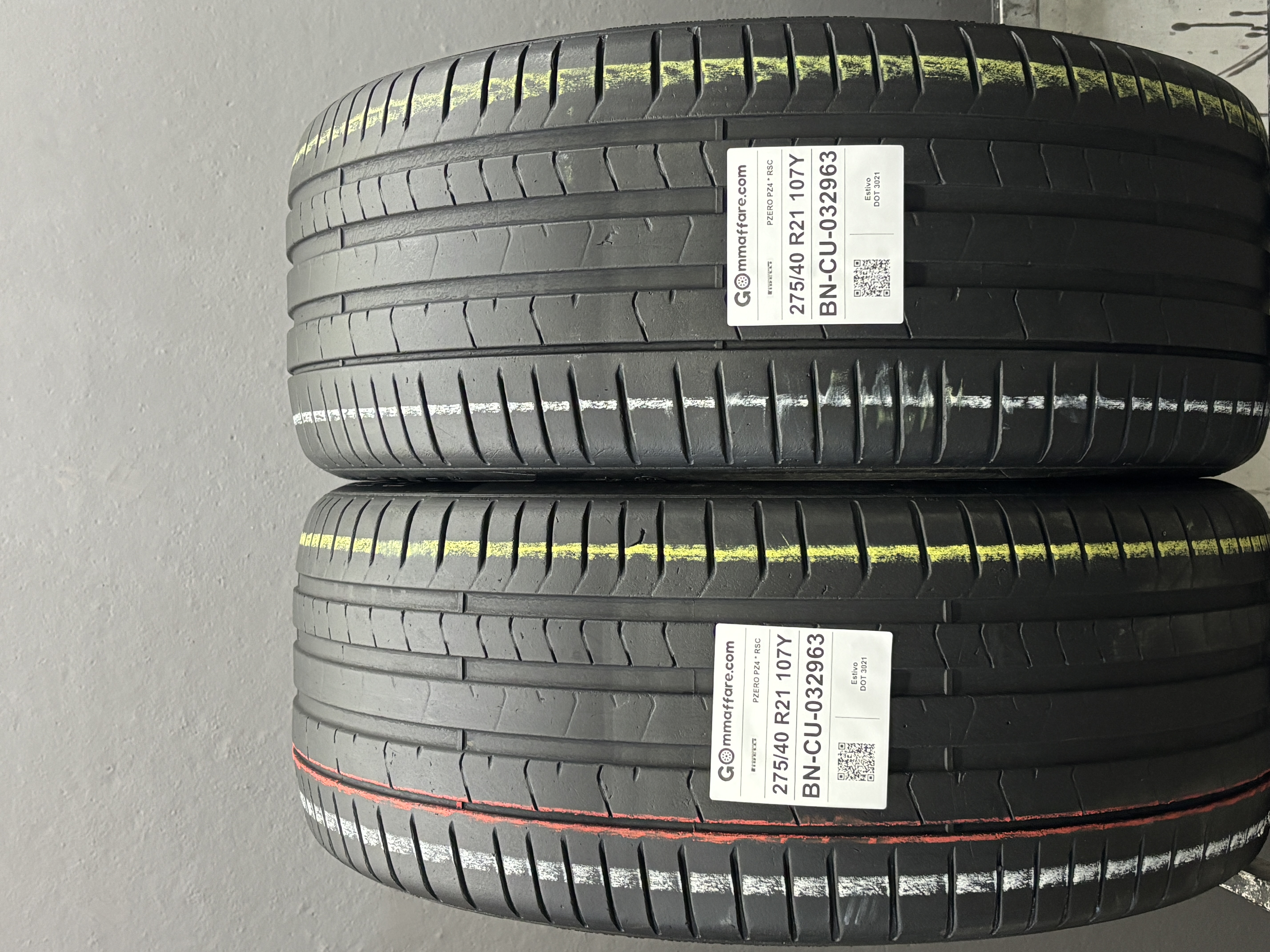 Pirelli PZERO PZ4 * RSC 275/40 R21