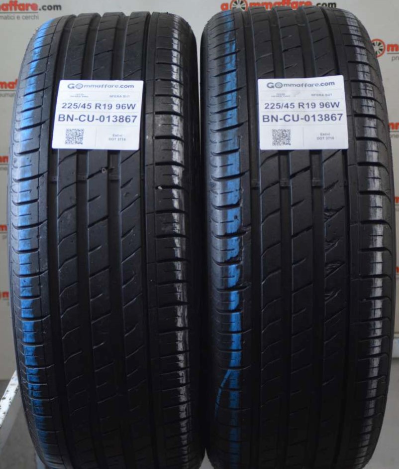 Nexen Tire NFERA SU1 225/45 R19