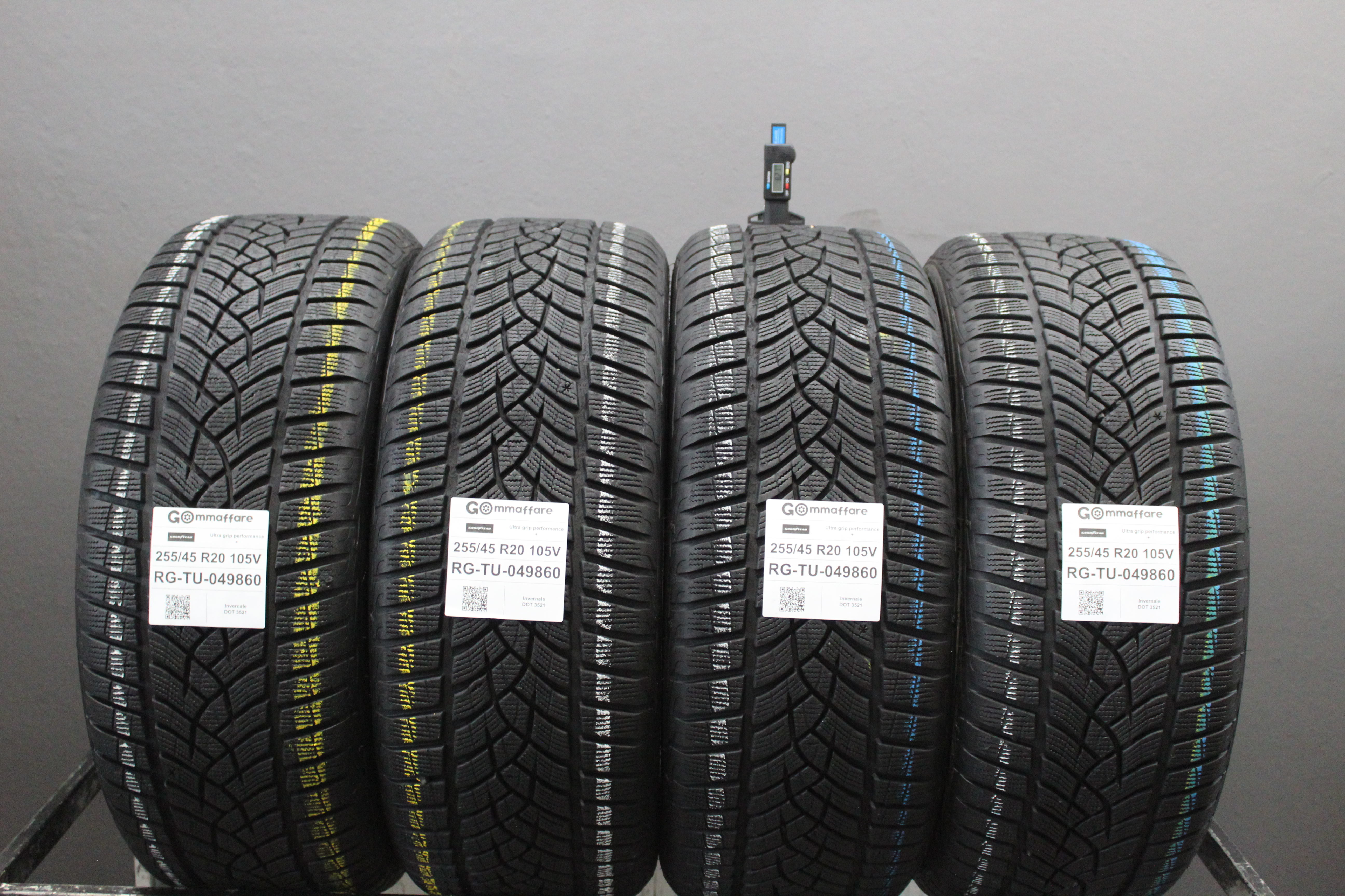 Goodyear Ultra grip performance + 255/45 R20