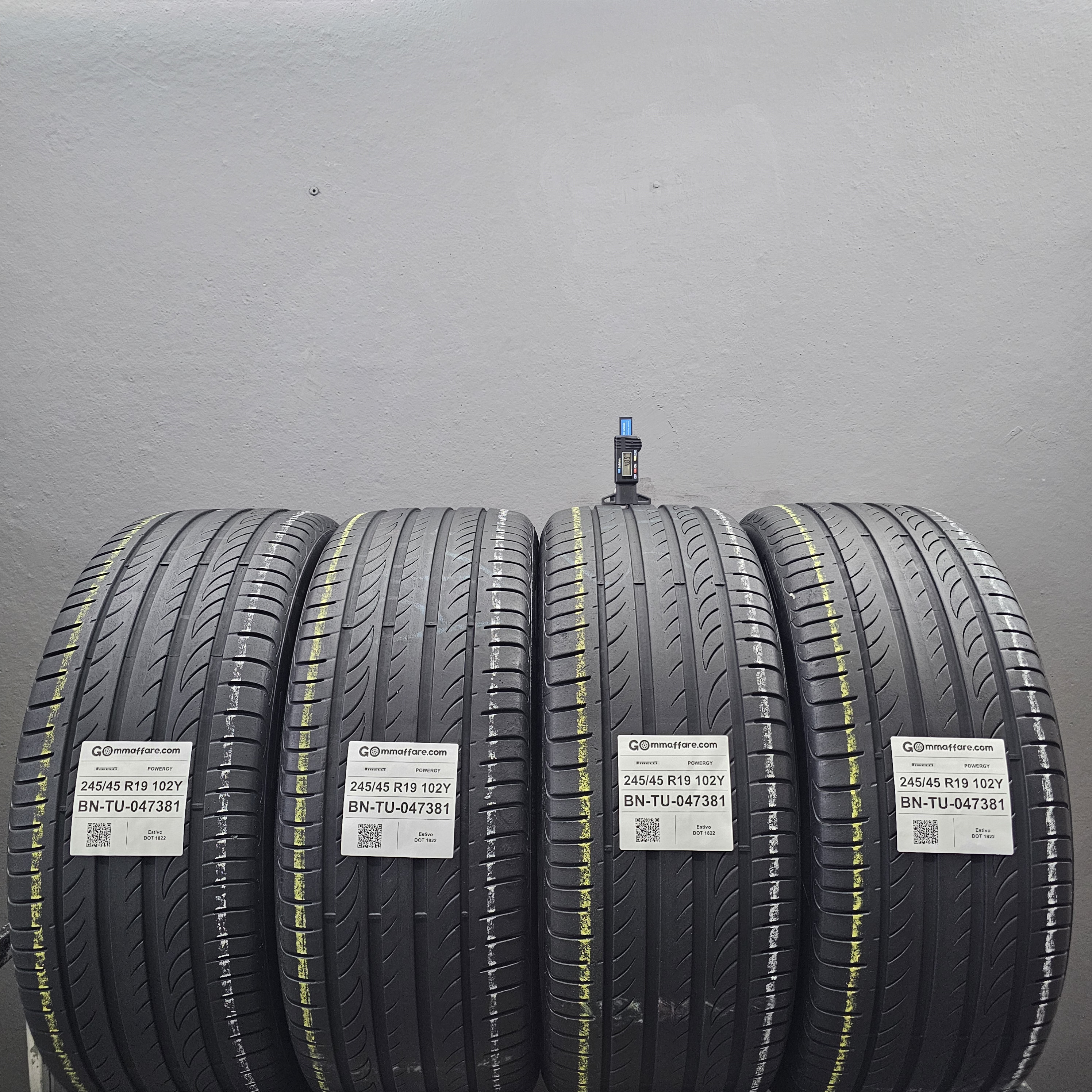 Pirelli POWERGY 245/45 R19