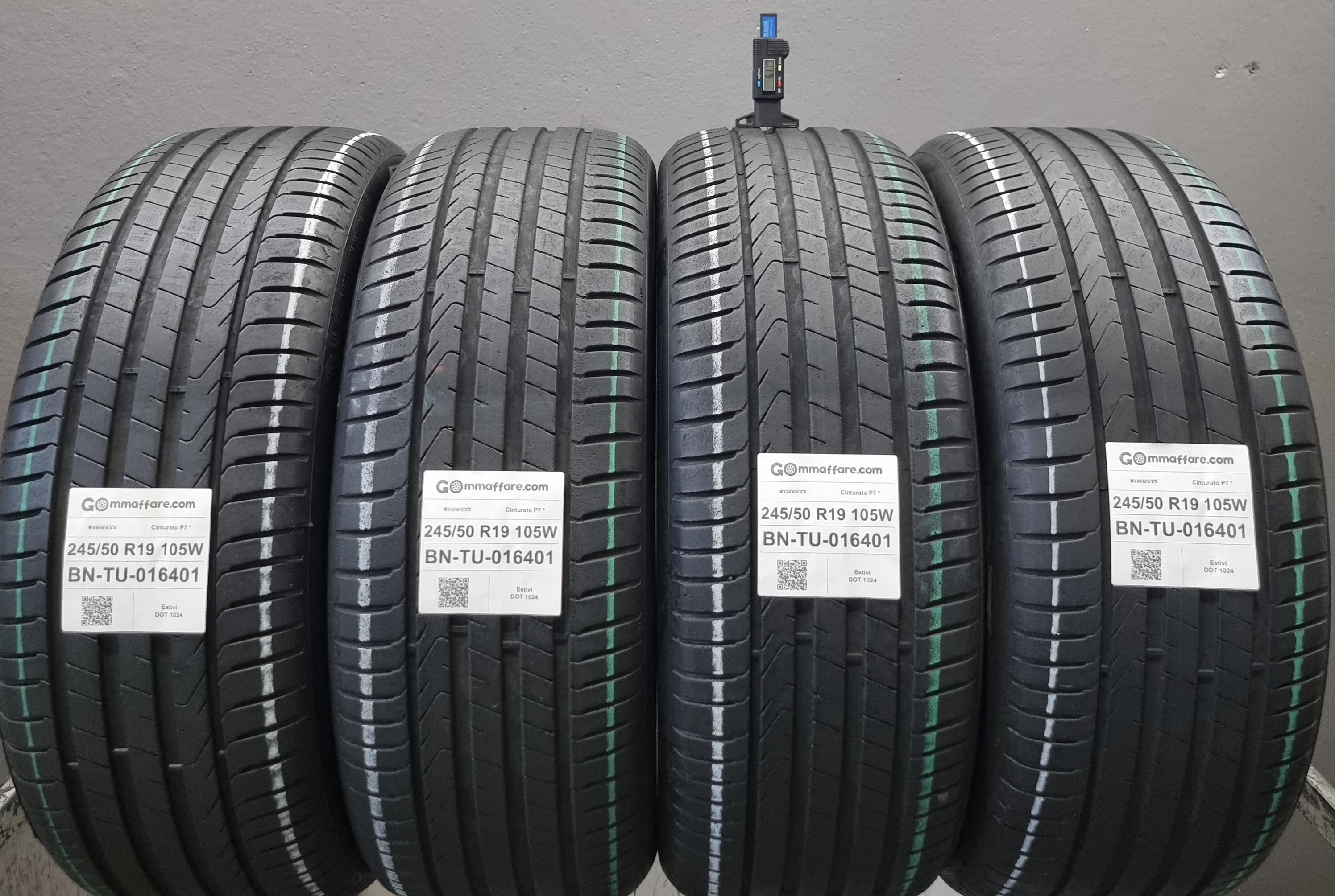 Pirelli Cinturato P7 * 245/50 R19