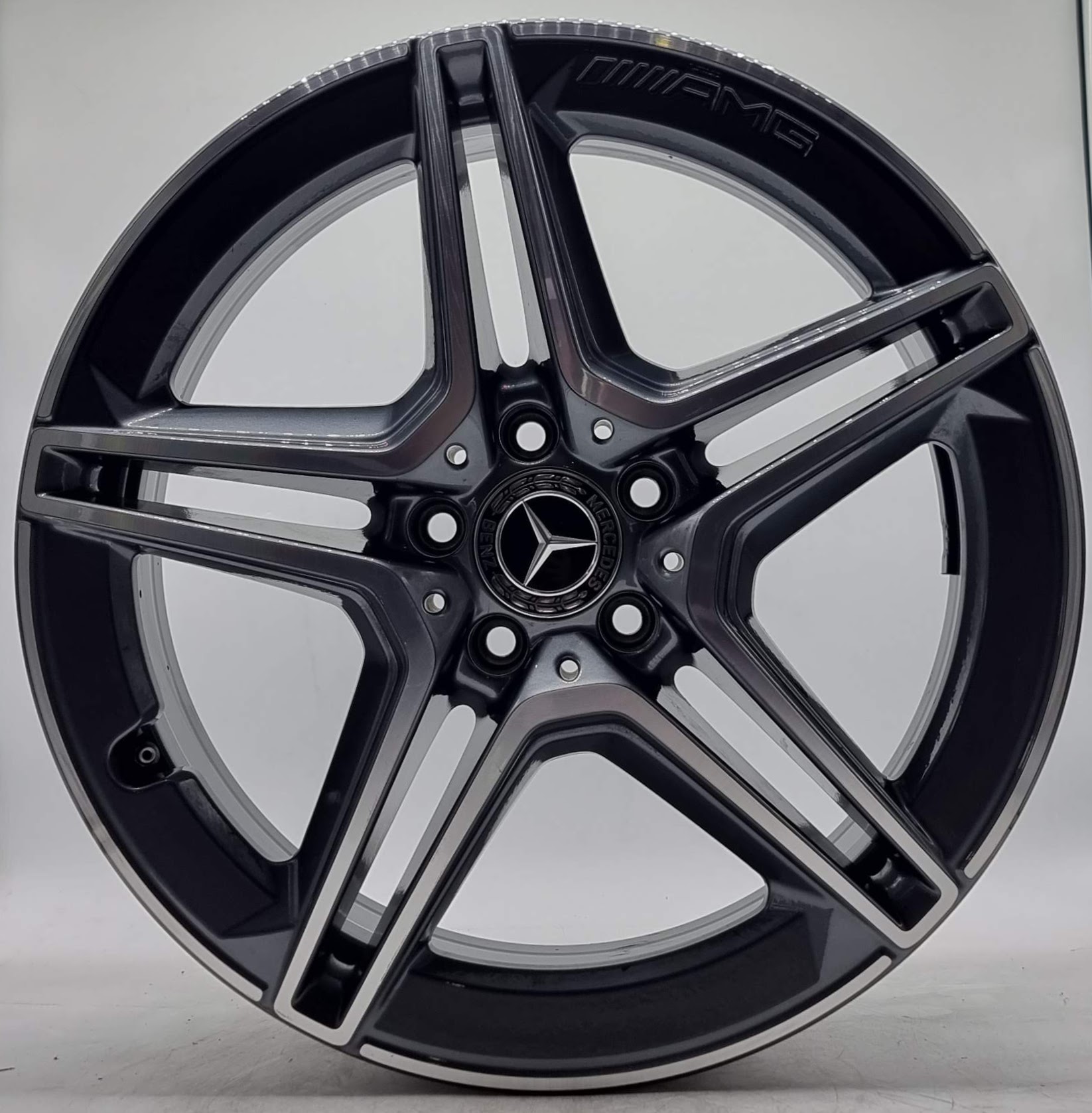 Mercedes Benz EQA EQB A2474011500 19"