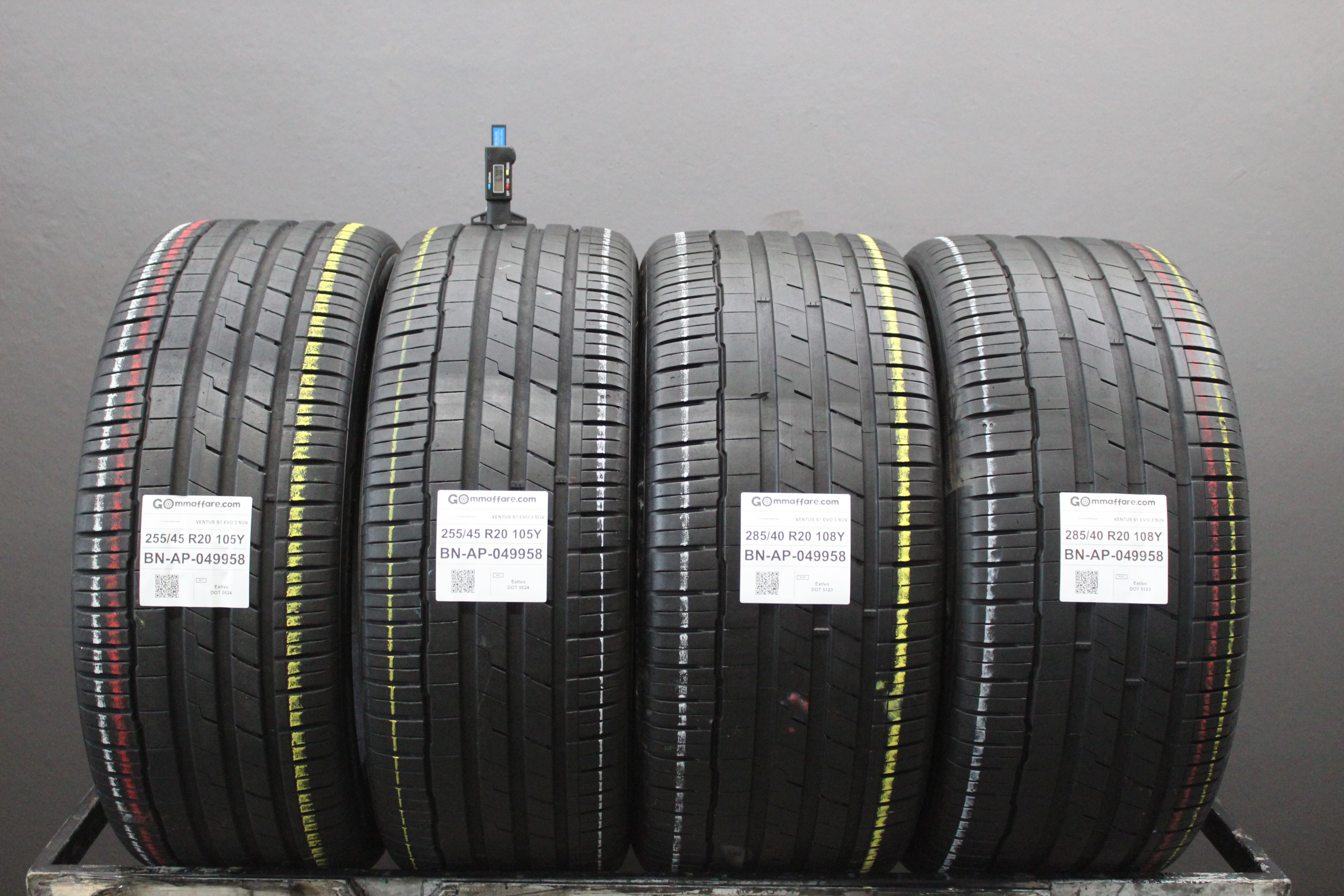 Hankook VENTUS S1 EVO 3 SUV 255/45 R20