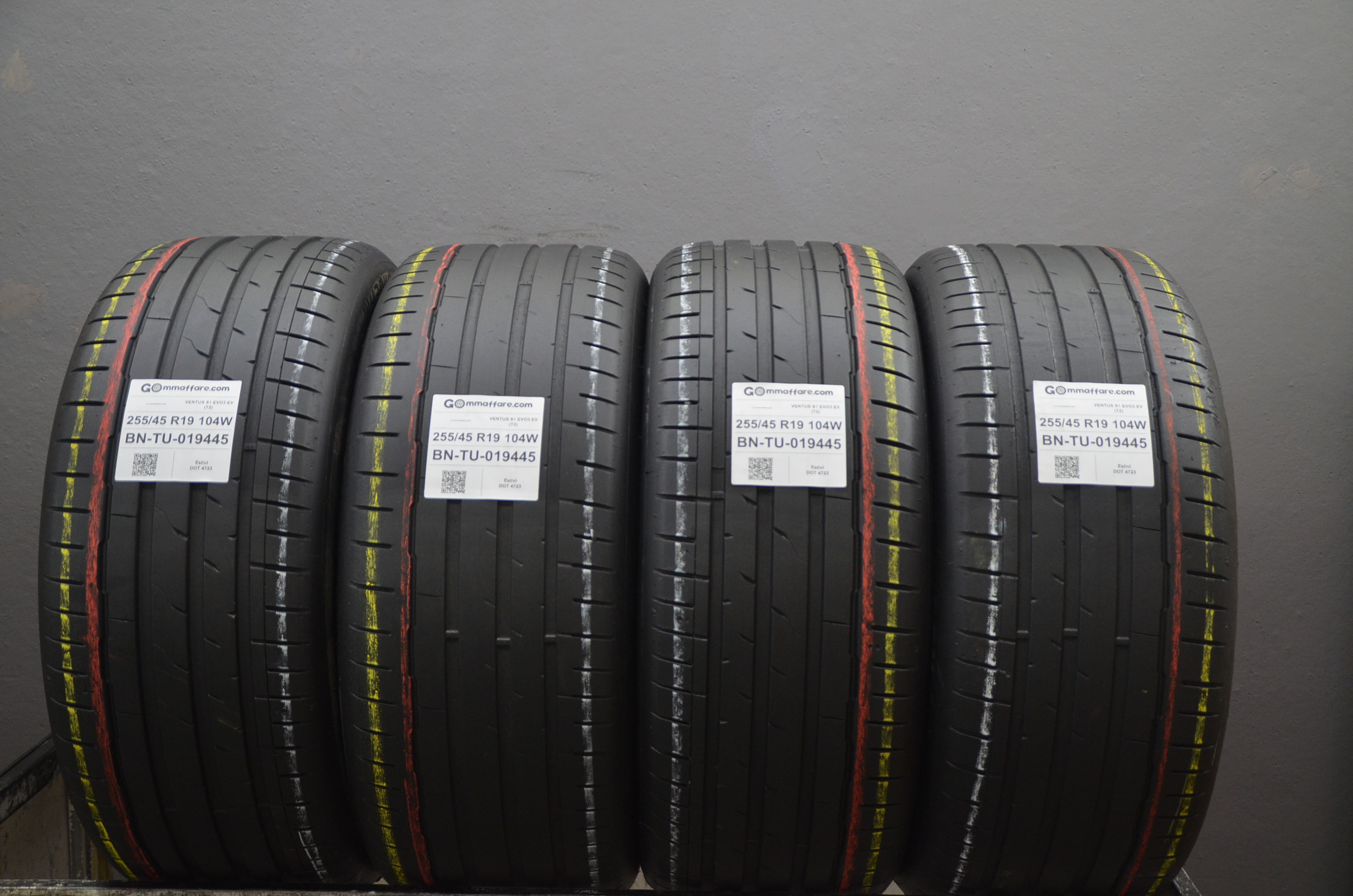 Hankook VENTUS S1 EVO3 EV (T2) 255/45 R19