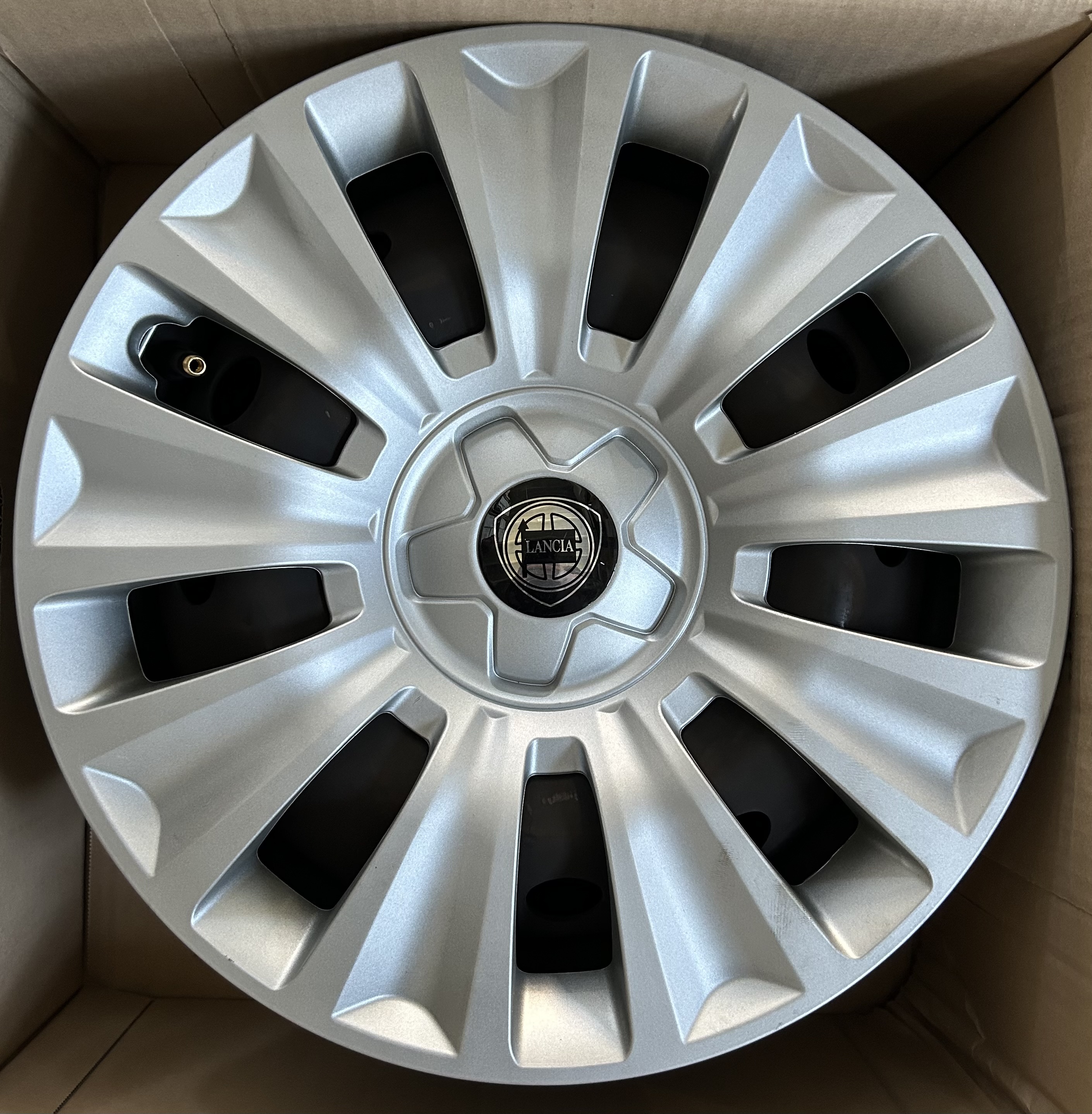 Lancia Ypsilon 15"
