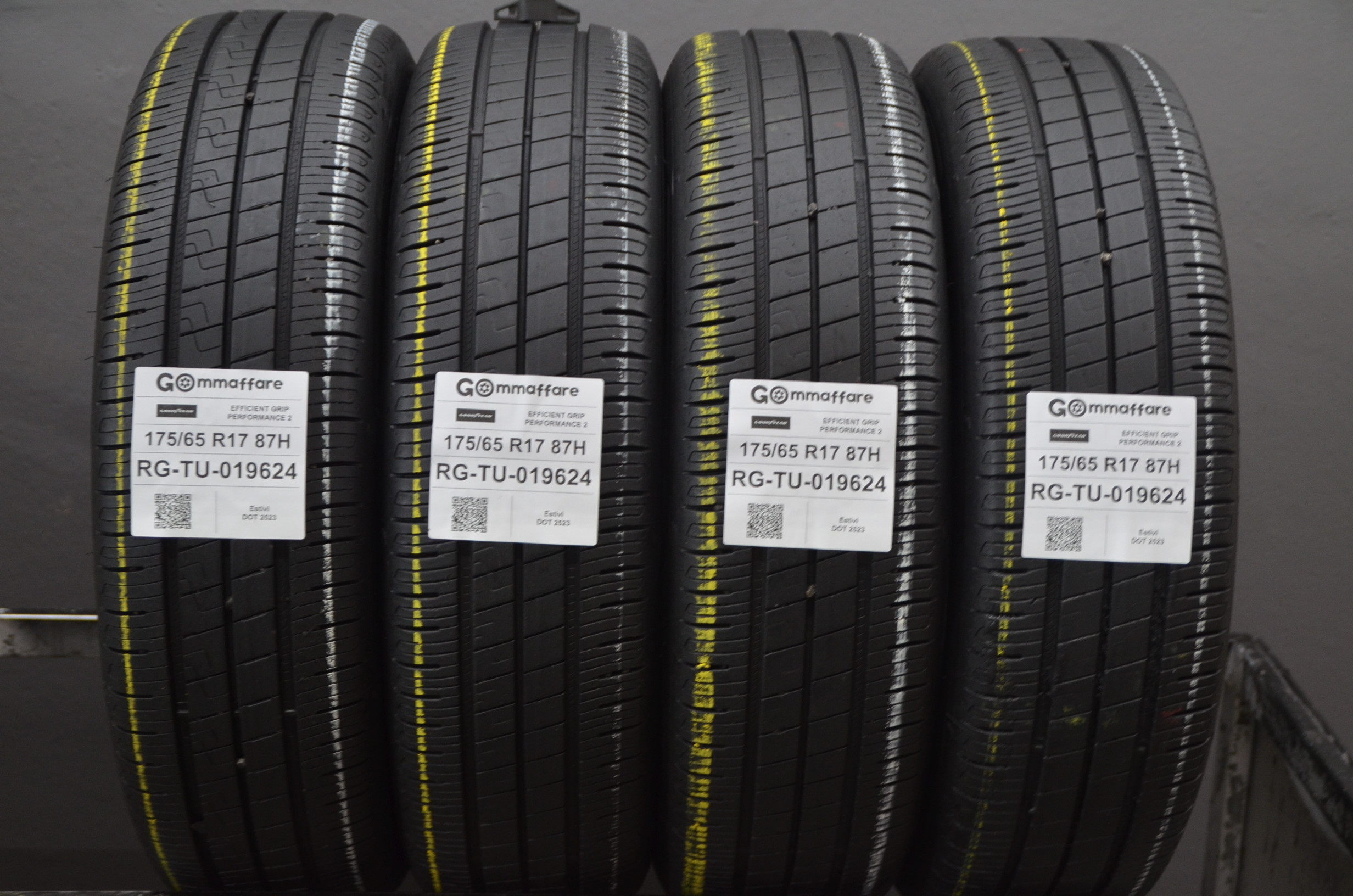 Goodyear EFFICIENT GRIP PERFORMANCE 2 175/65 R17