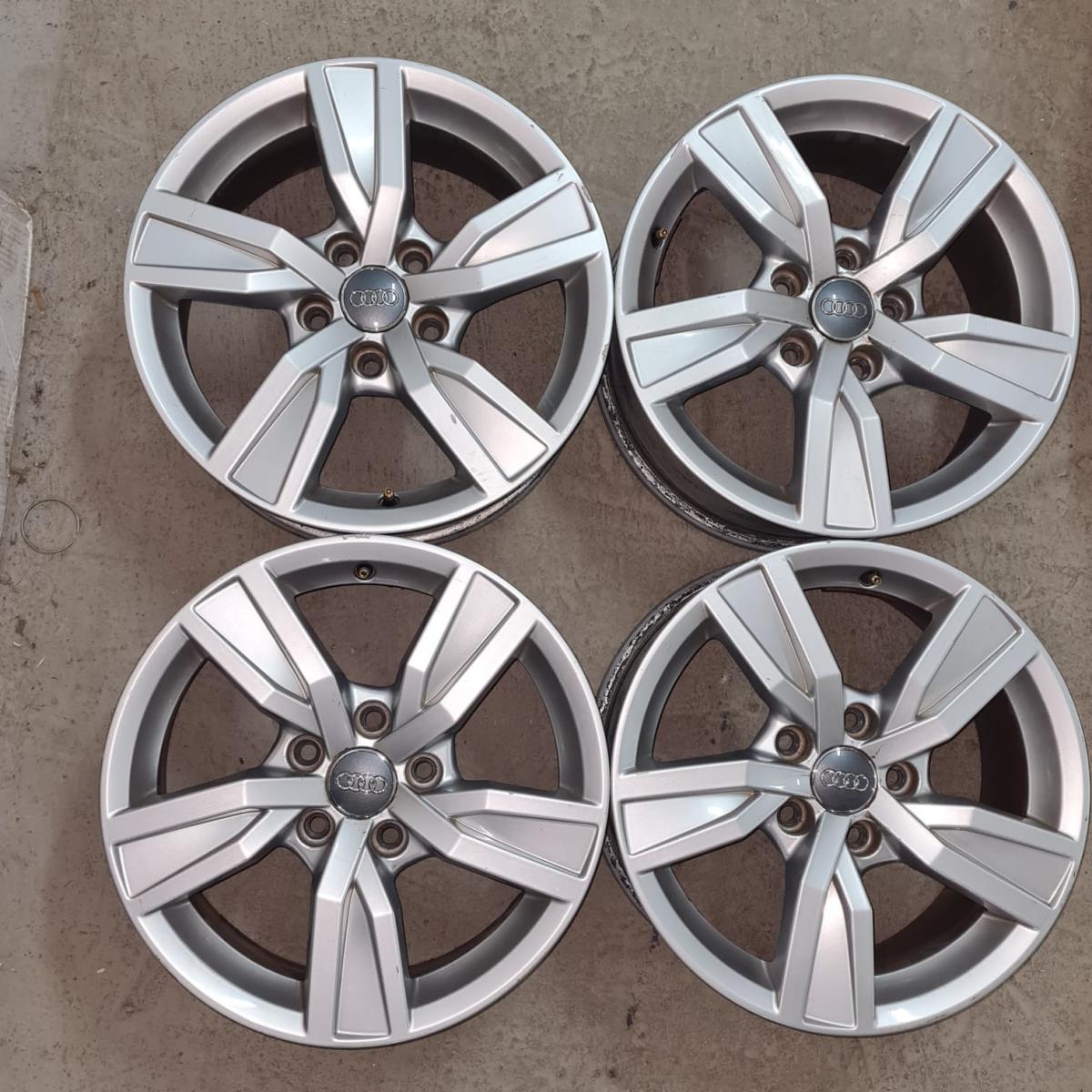 Audi A4 NEW 8W0601025A 16"