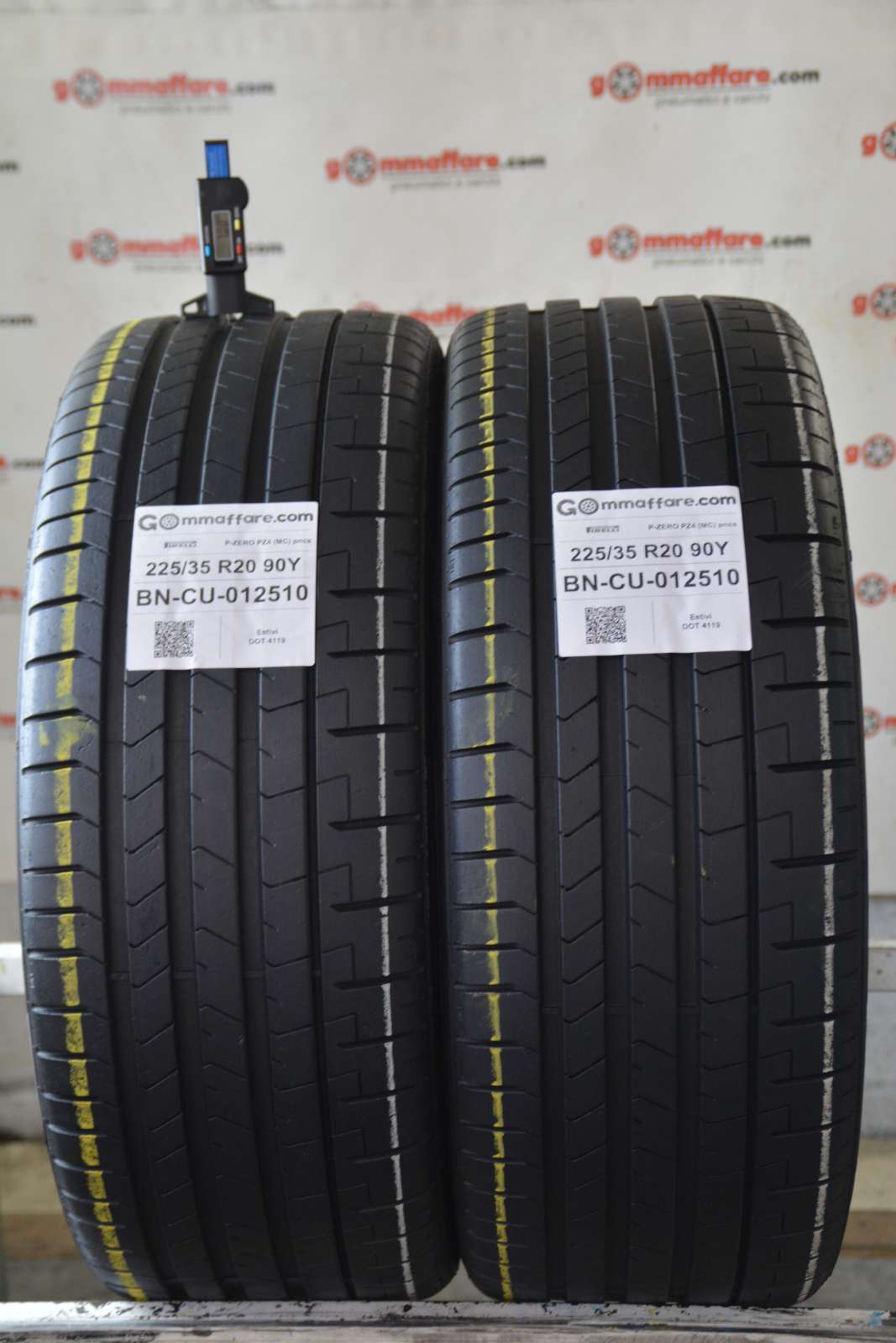 Pirelli P-ZERO PZ4 (MC) pncs 225/35 R20