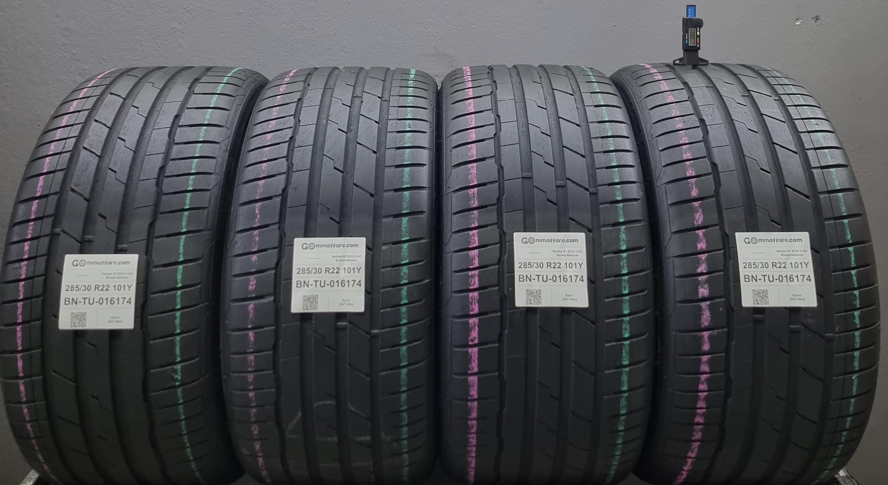 Hankook Ventus S1 EVO 3 AO Sound Absorer 285/30 R22