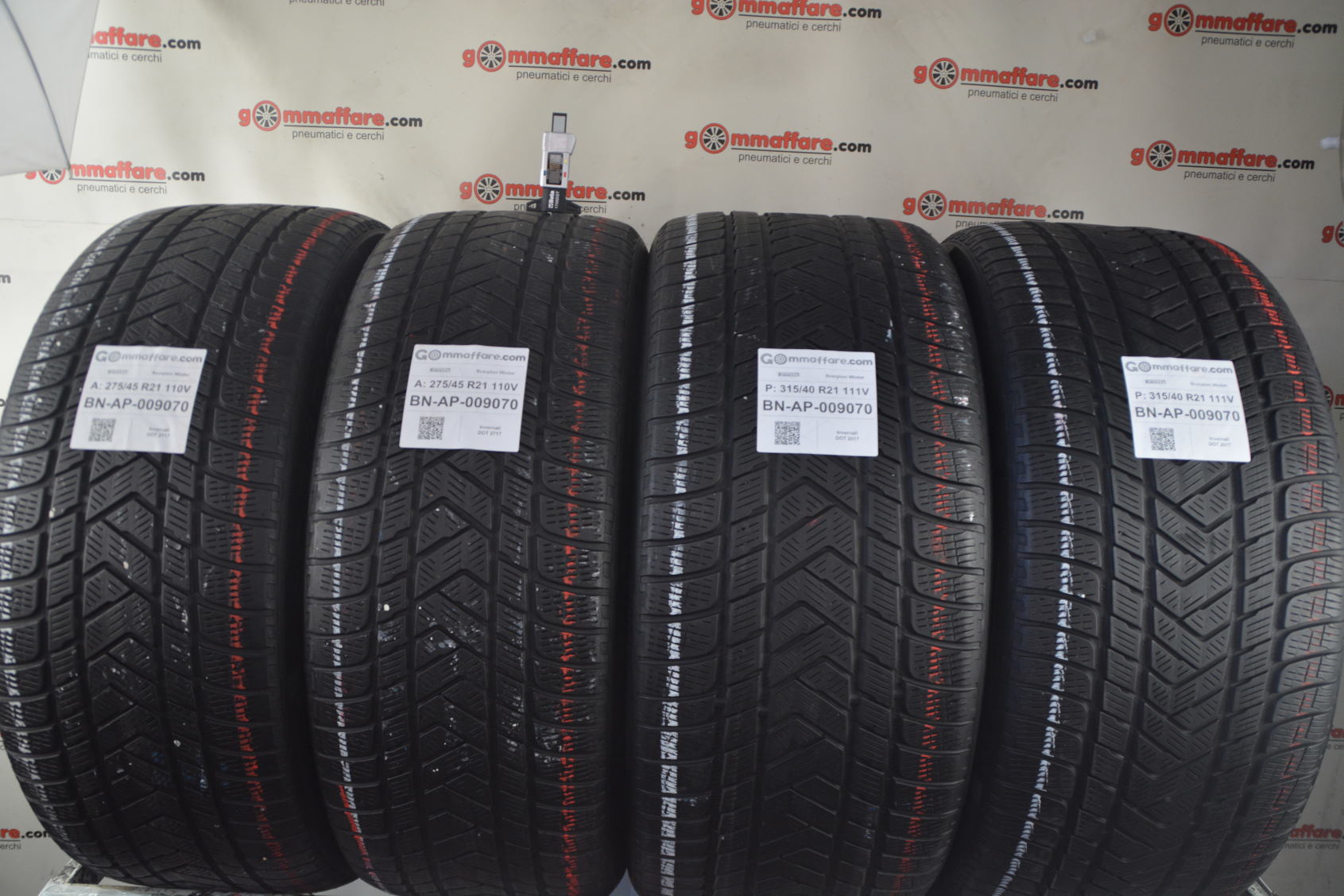 Pirelli Scorpion Winter 275/45 R21