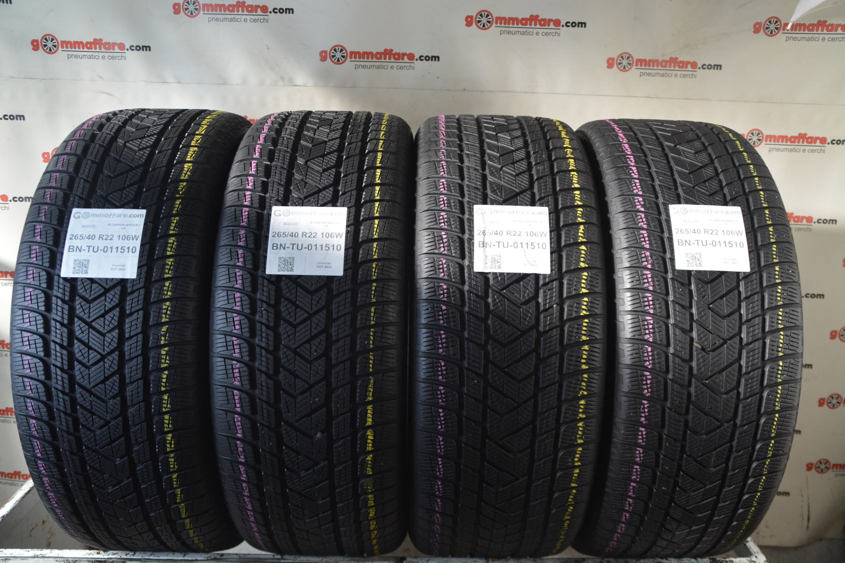 Pirelli SCORPION WINTER J LR 265/40 R22