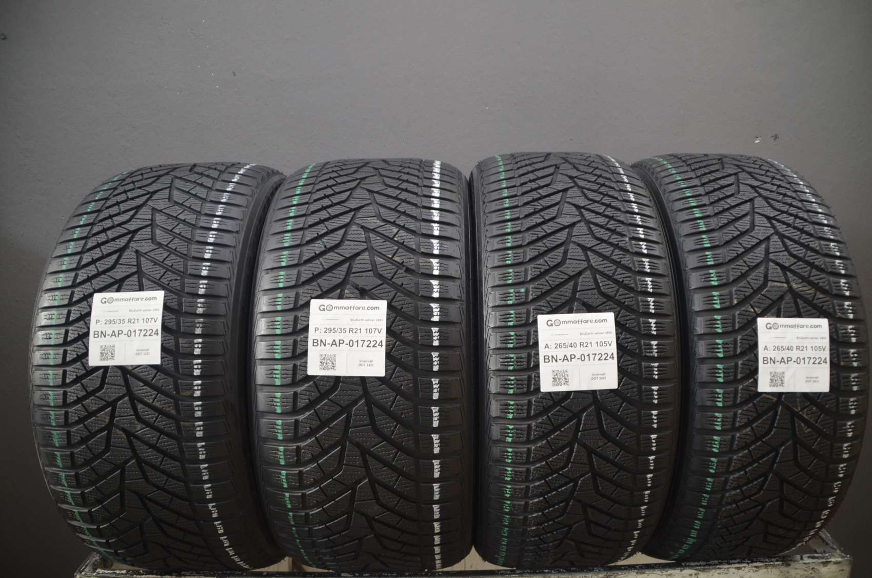 Yokohama BluEarth winter v905 265/40 R21