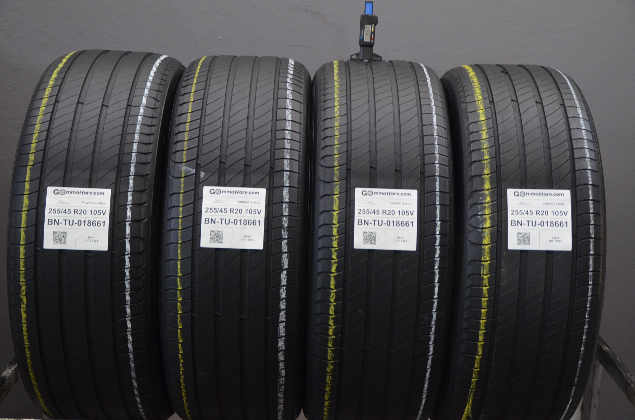 Michelin PRIMACY 4 (VOL) 255/45 R20