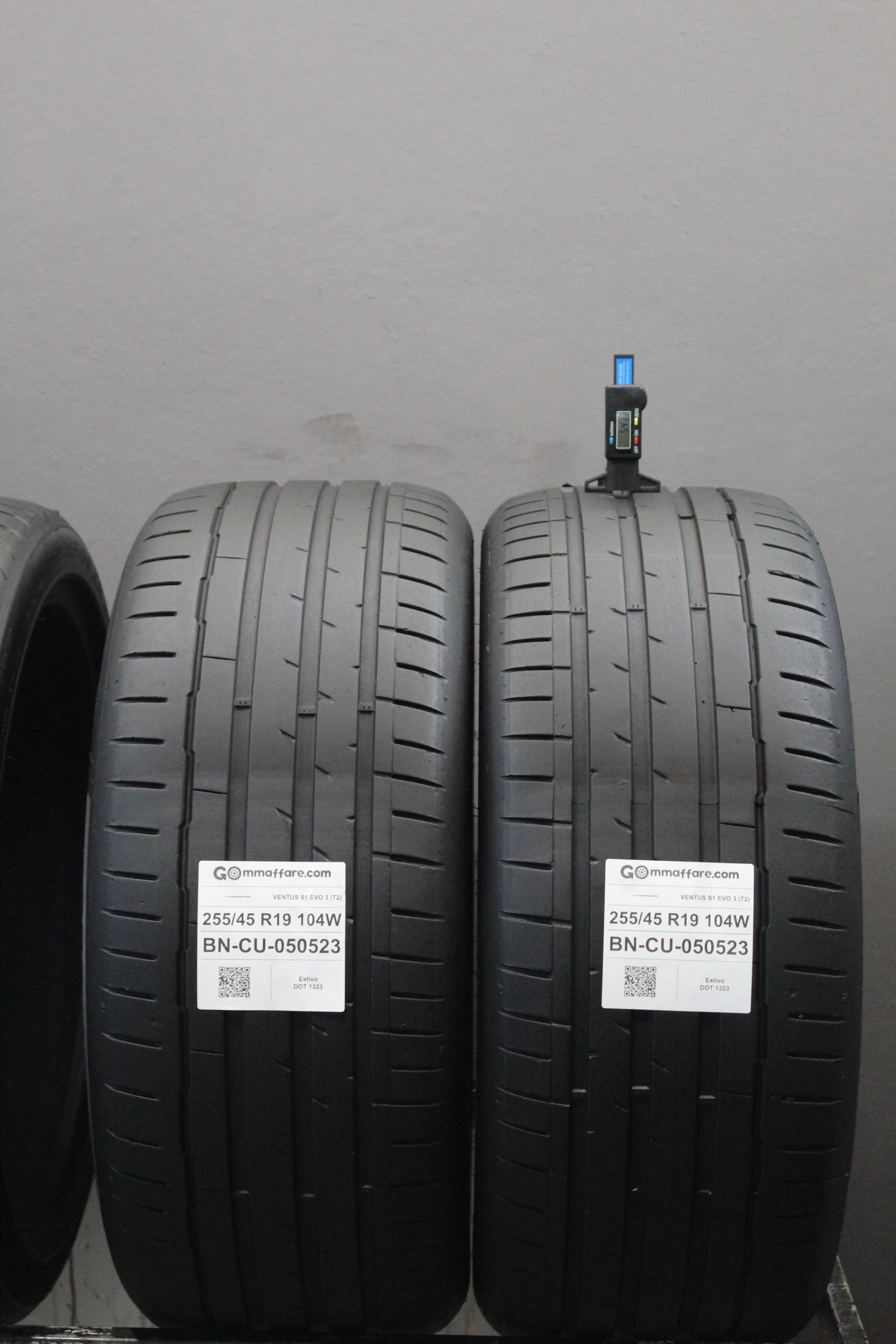 Hankook VENTUS S1 EVO 3 (T2) 255/45 R19