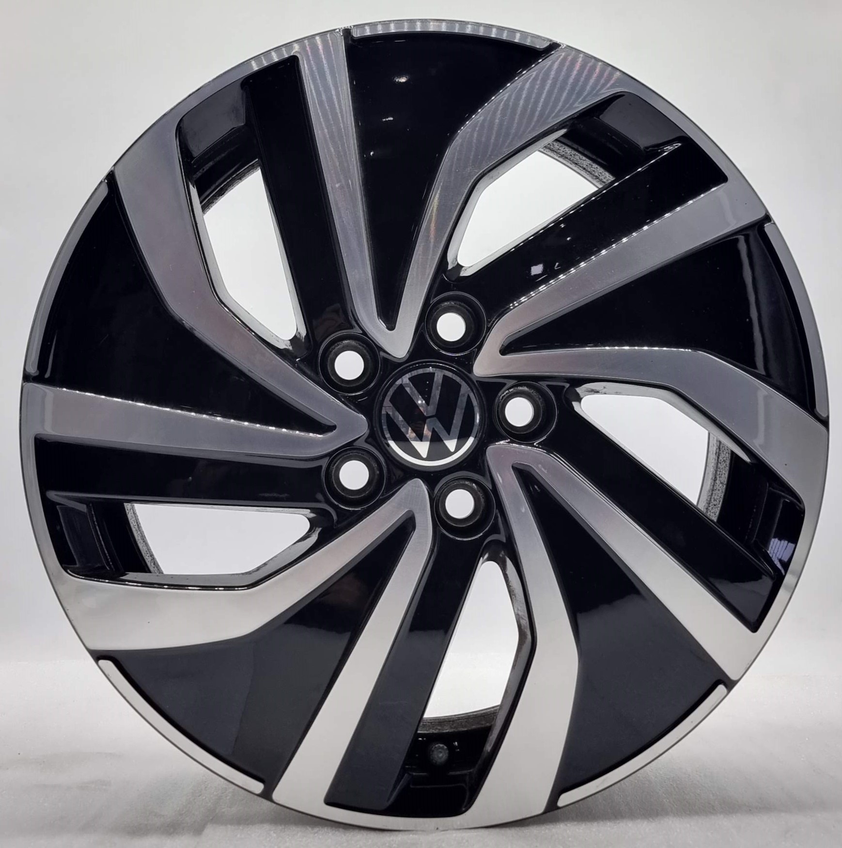 Volkswagen POLO NEW 2024 - 2G0601025AS 15"