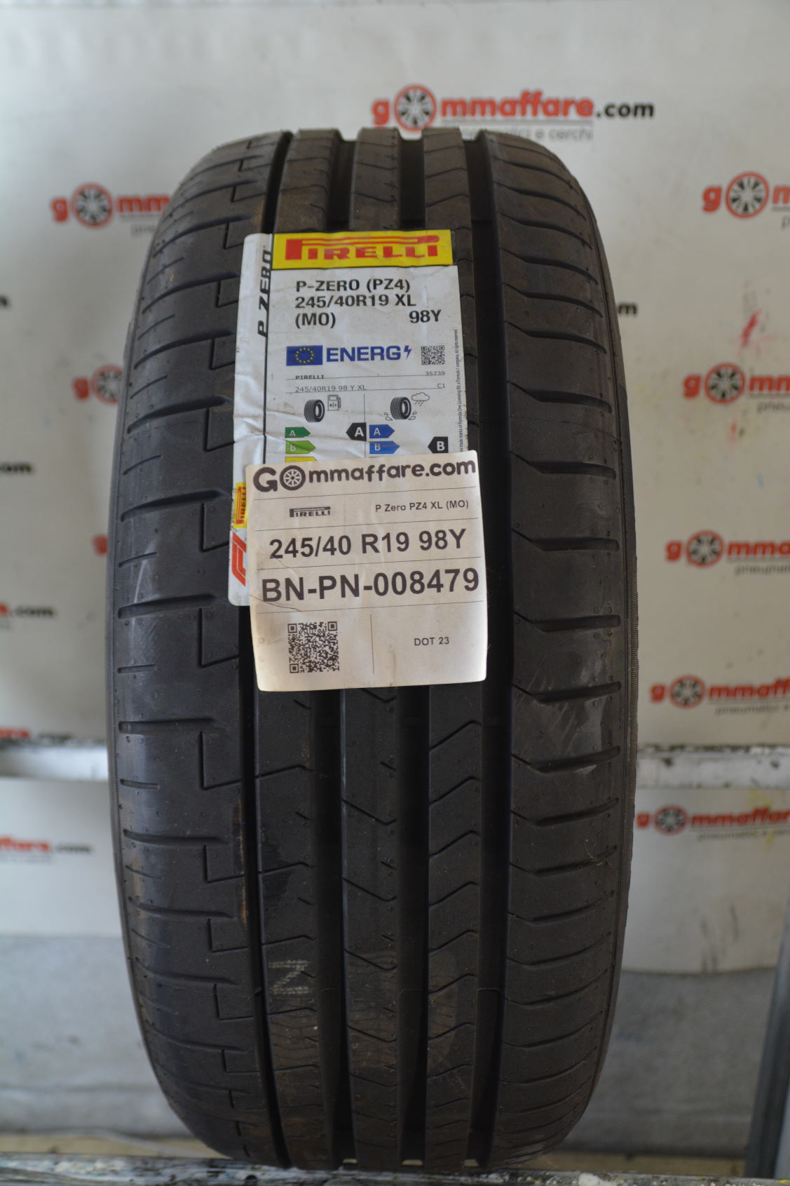 Pirelli P Zero PZ4 XL  (MO) 245/40 R19
