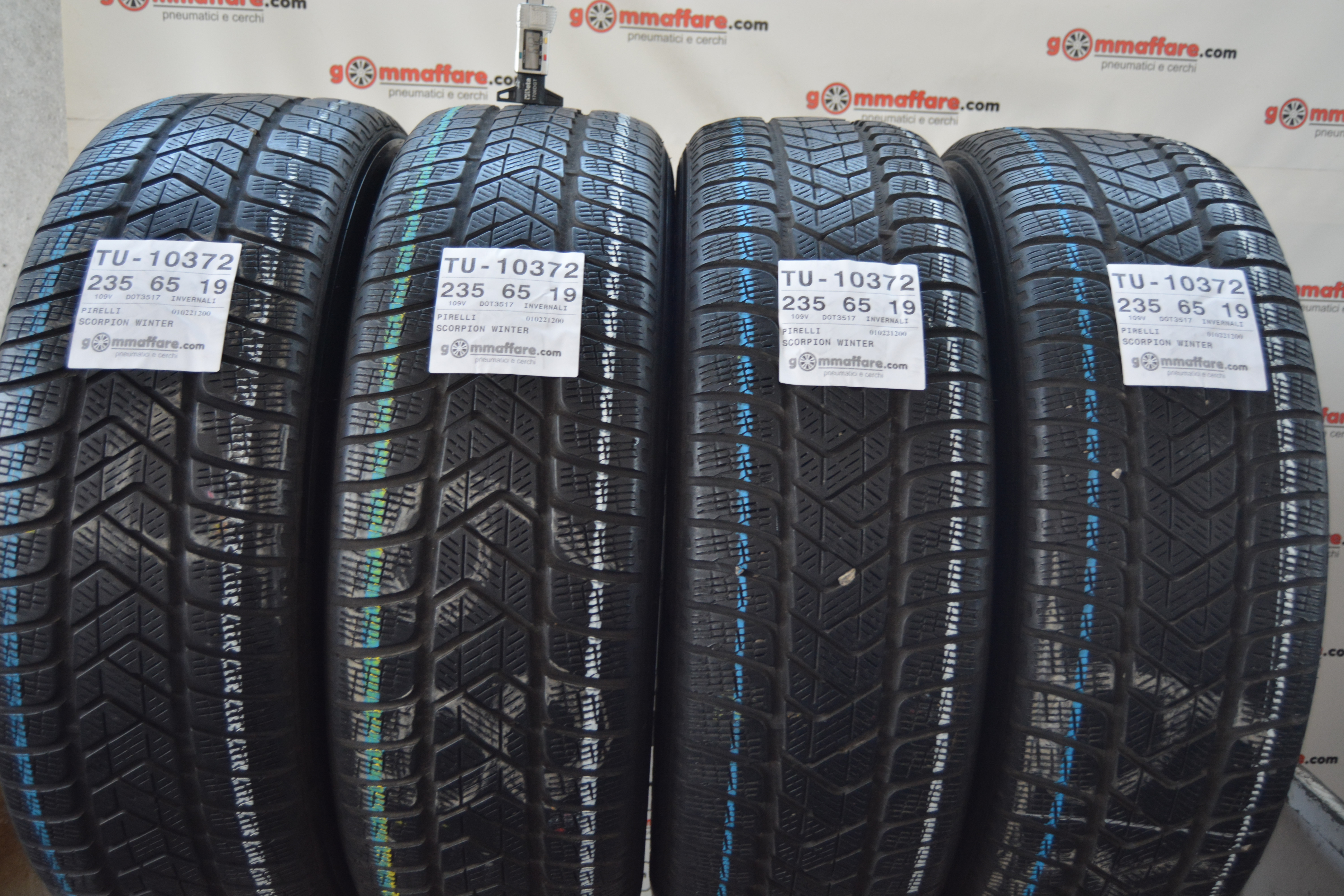 Pirelli SCORPION WINTER 235/65 R19