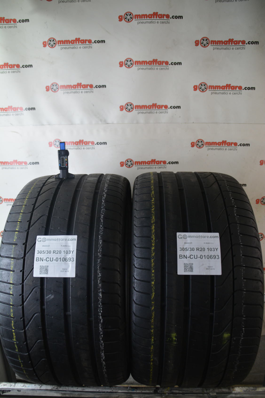 Pirelli P ZERO (L) 305/30 R20