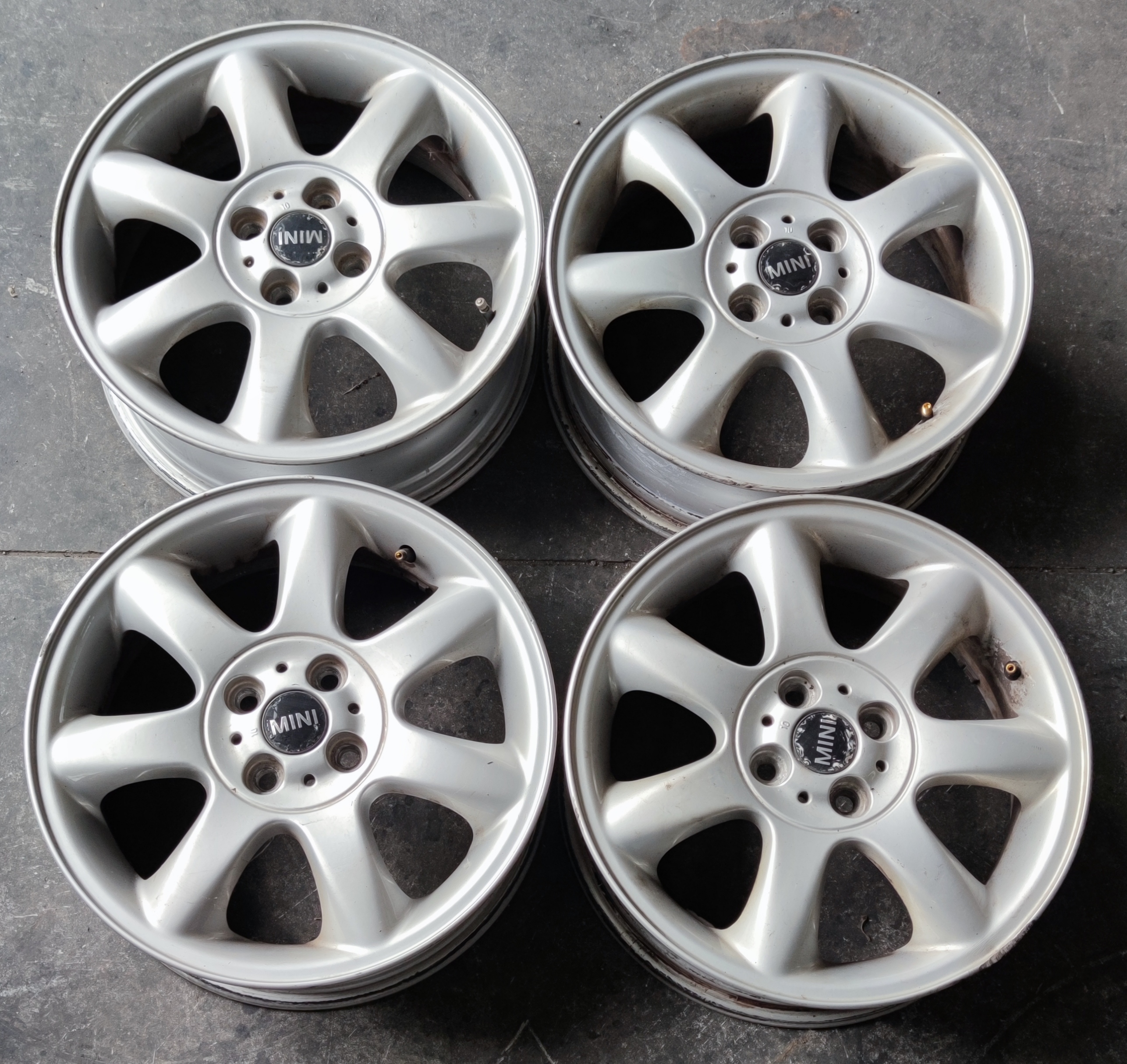 Mini HATCH  CABRIO 16"