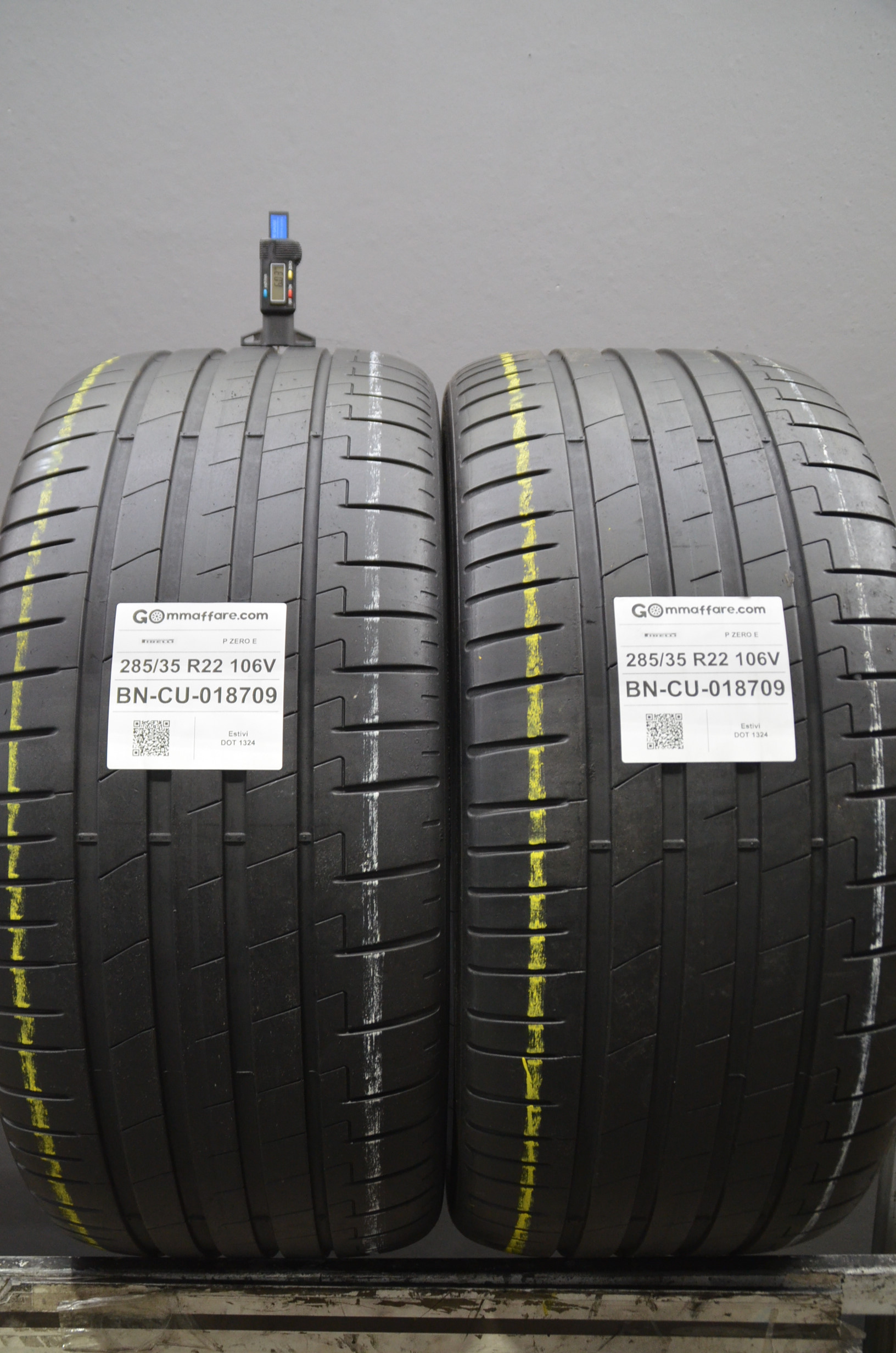 Pirelli P ZERO E 285/35 R22