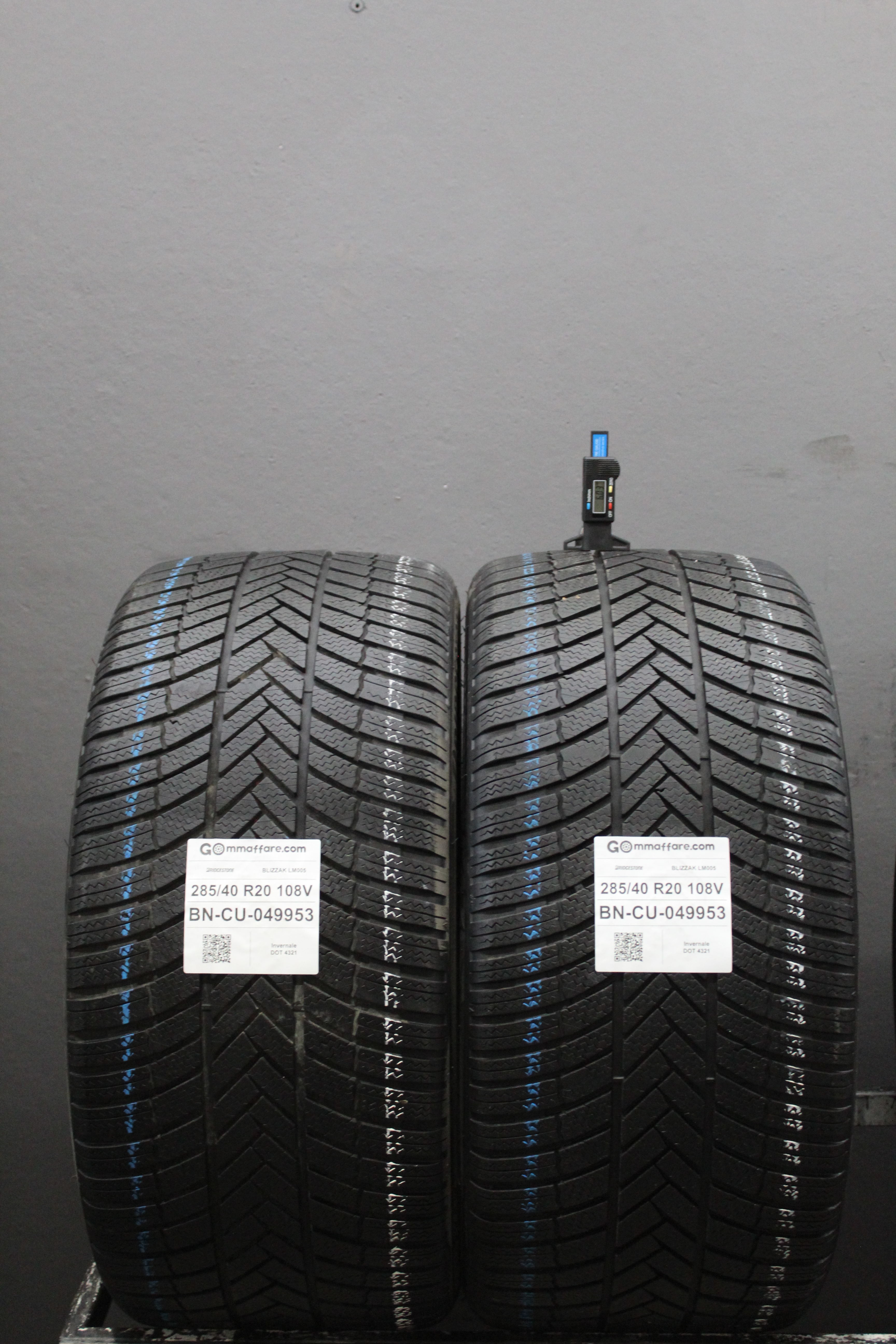 Bridgestone BLIZZAK LM005 285/40 R20