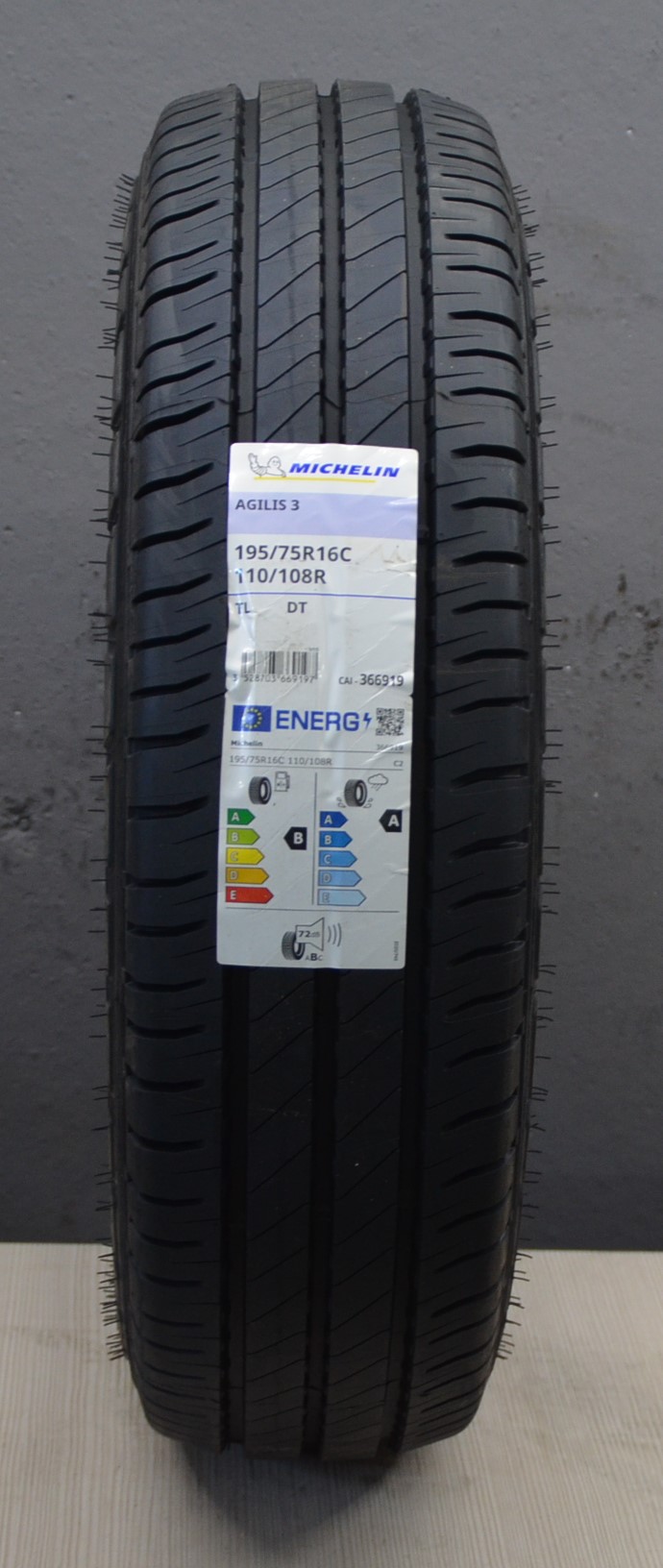 Michelin AGILIS 3 195/75 R16