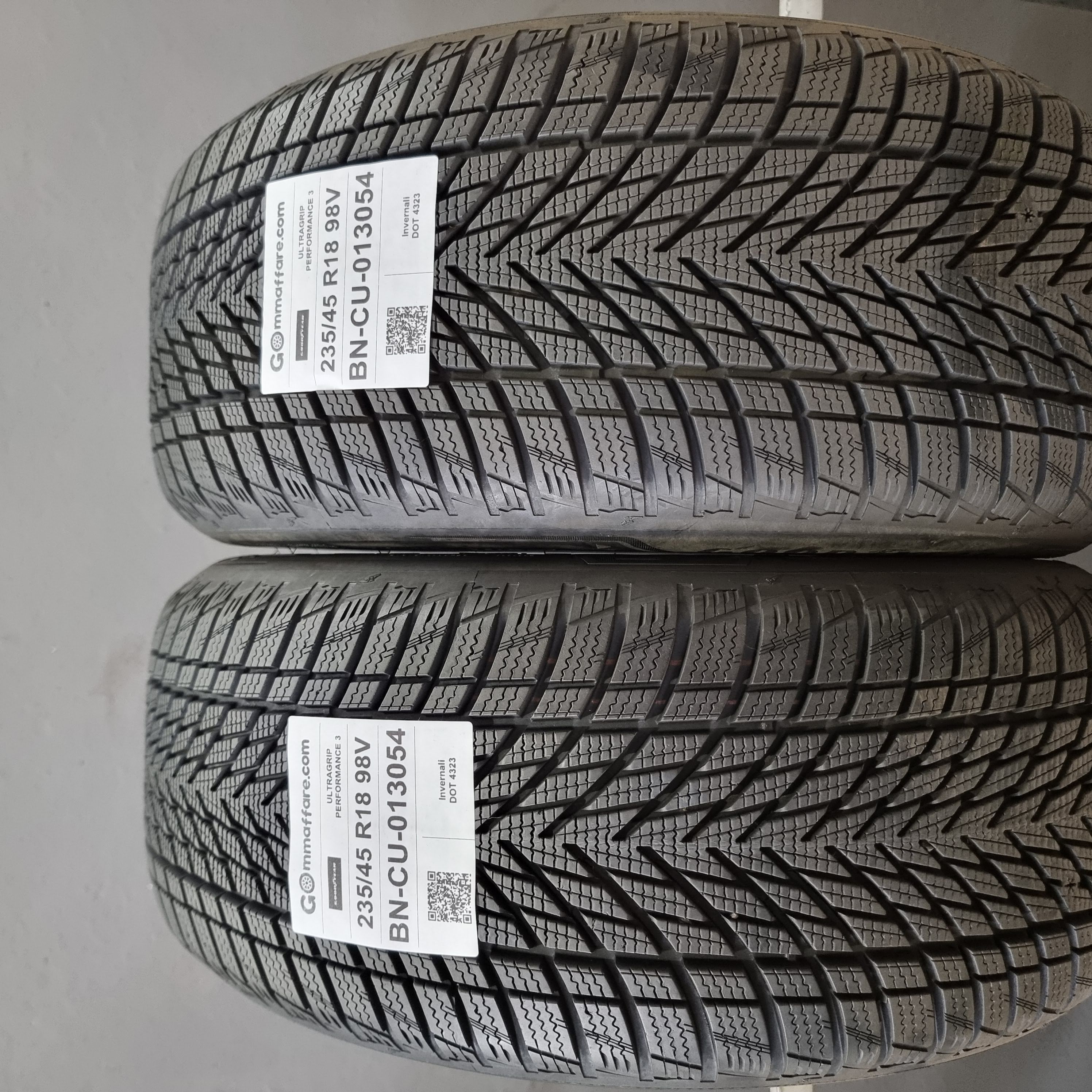 Goodyear ULTRAGRIP PERFORMANCE 3 235/45 R18
