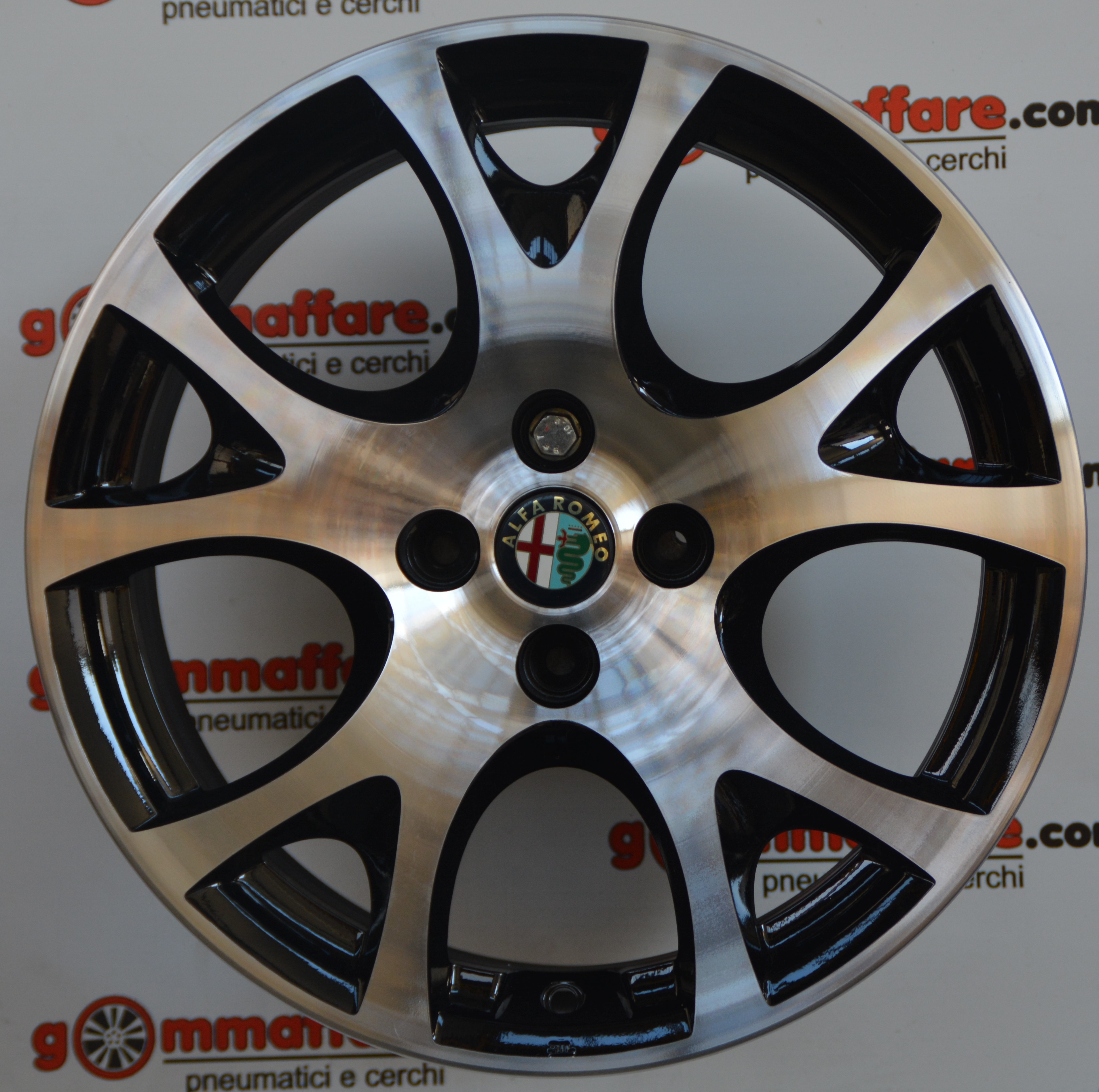 Alfa Romeo Mito - 156089365 16"