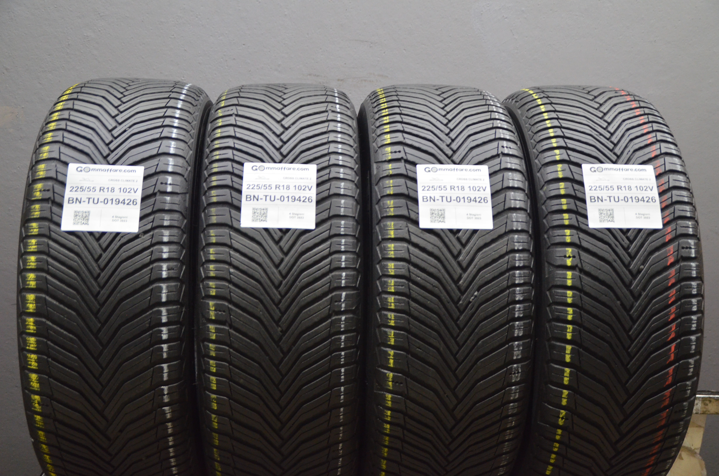 Michelin CROSS CLIMATE 2 225/55 R18
