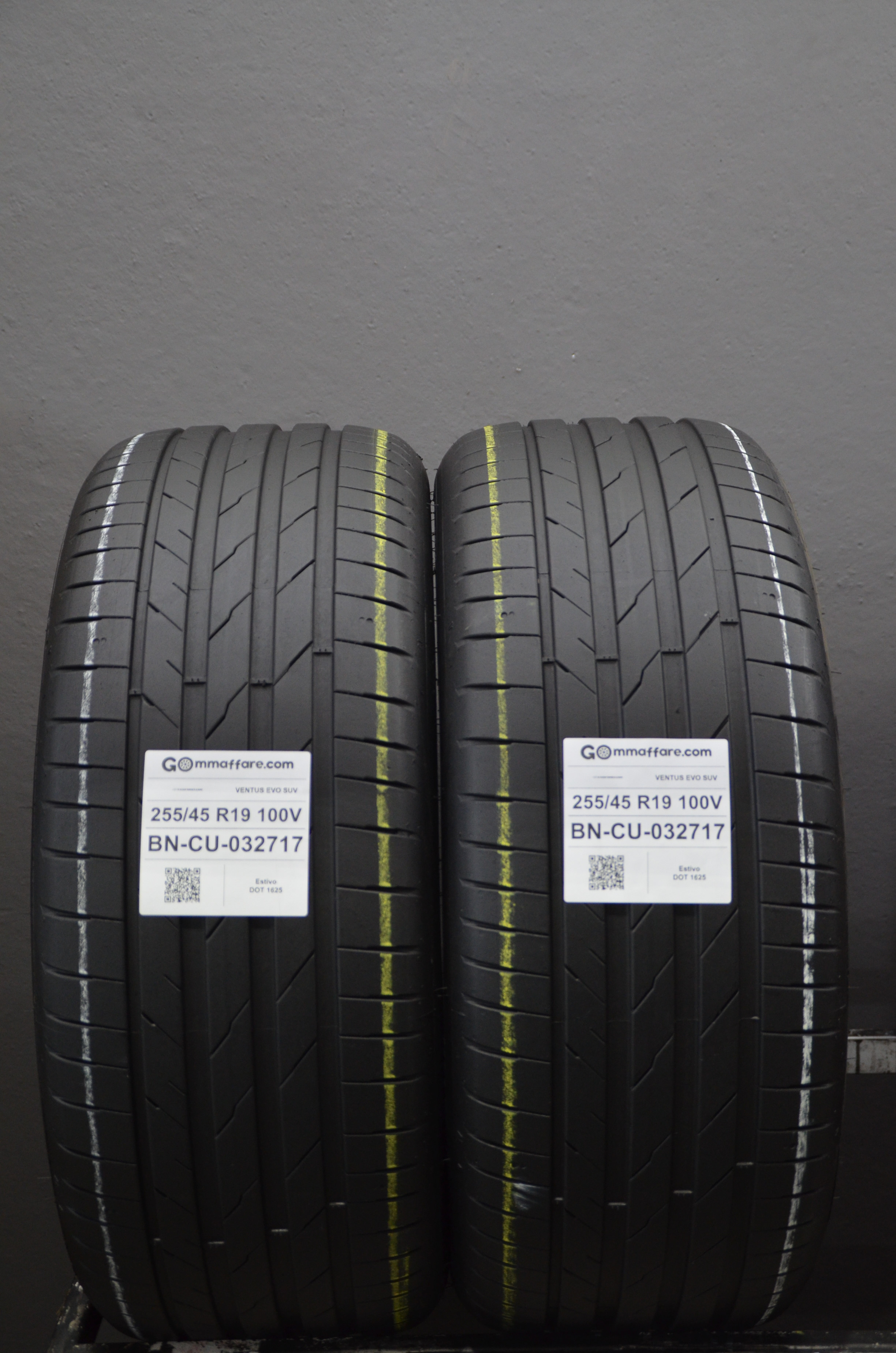 Hankook VENTUS EVO SUV 255/45 R19