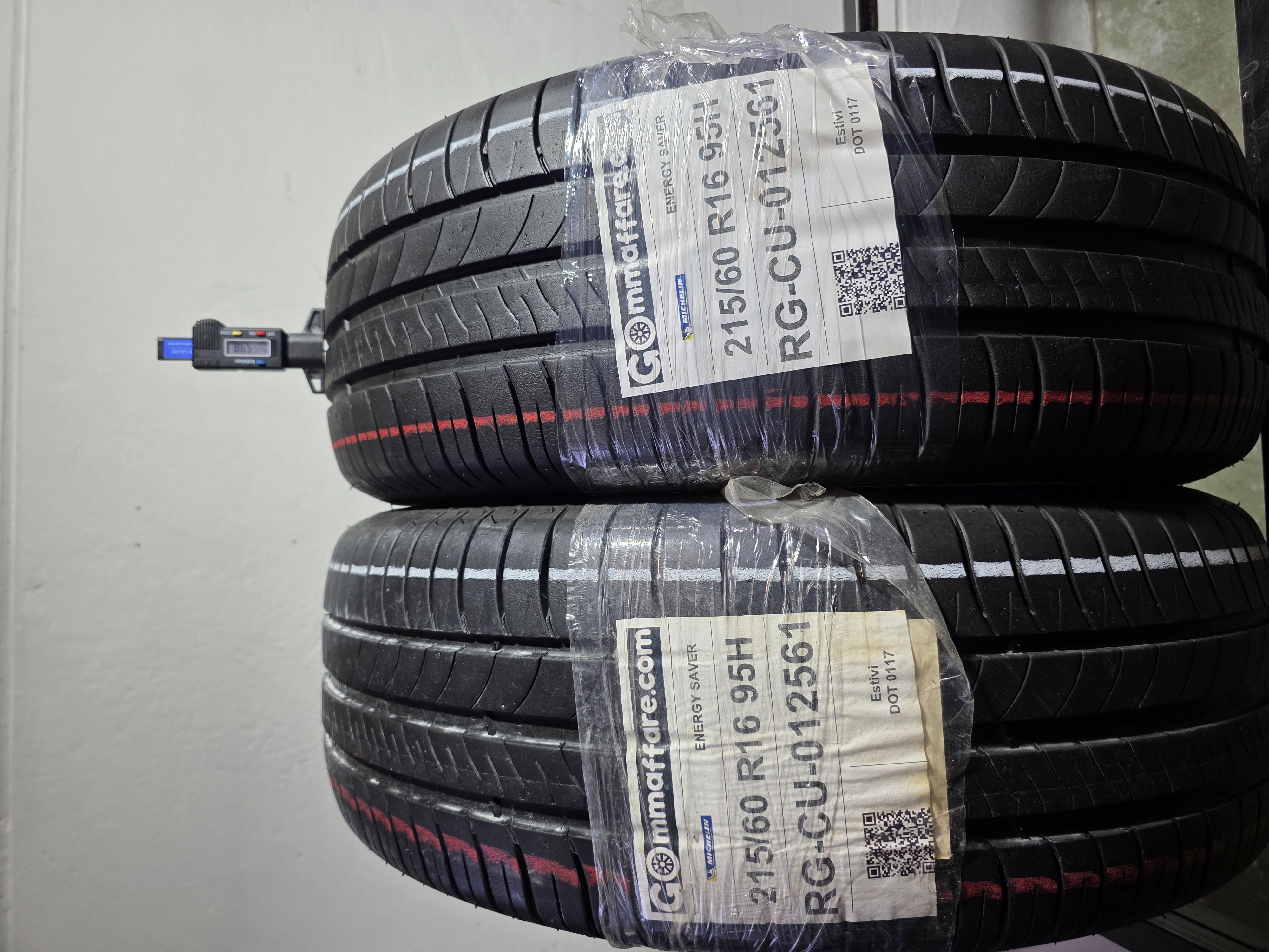 Michelin ENERGY SAVER 215/60 R16