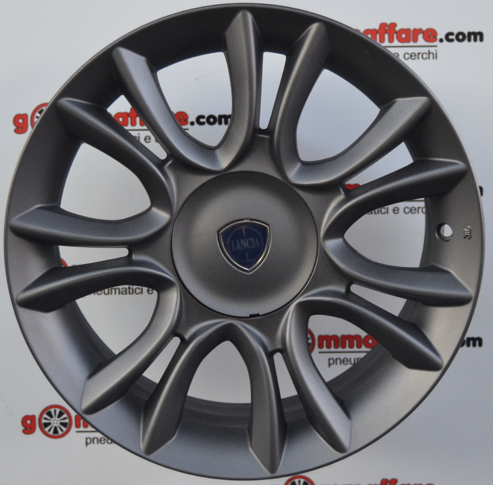 Lancia Delta 16"