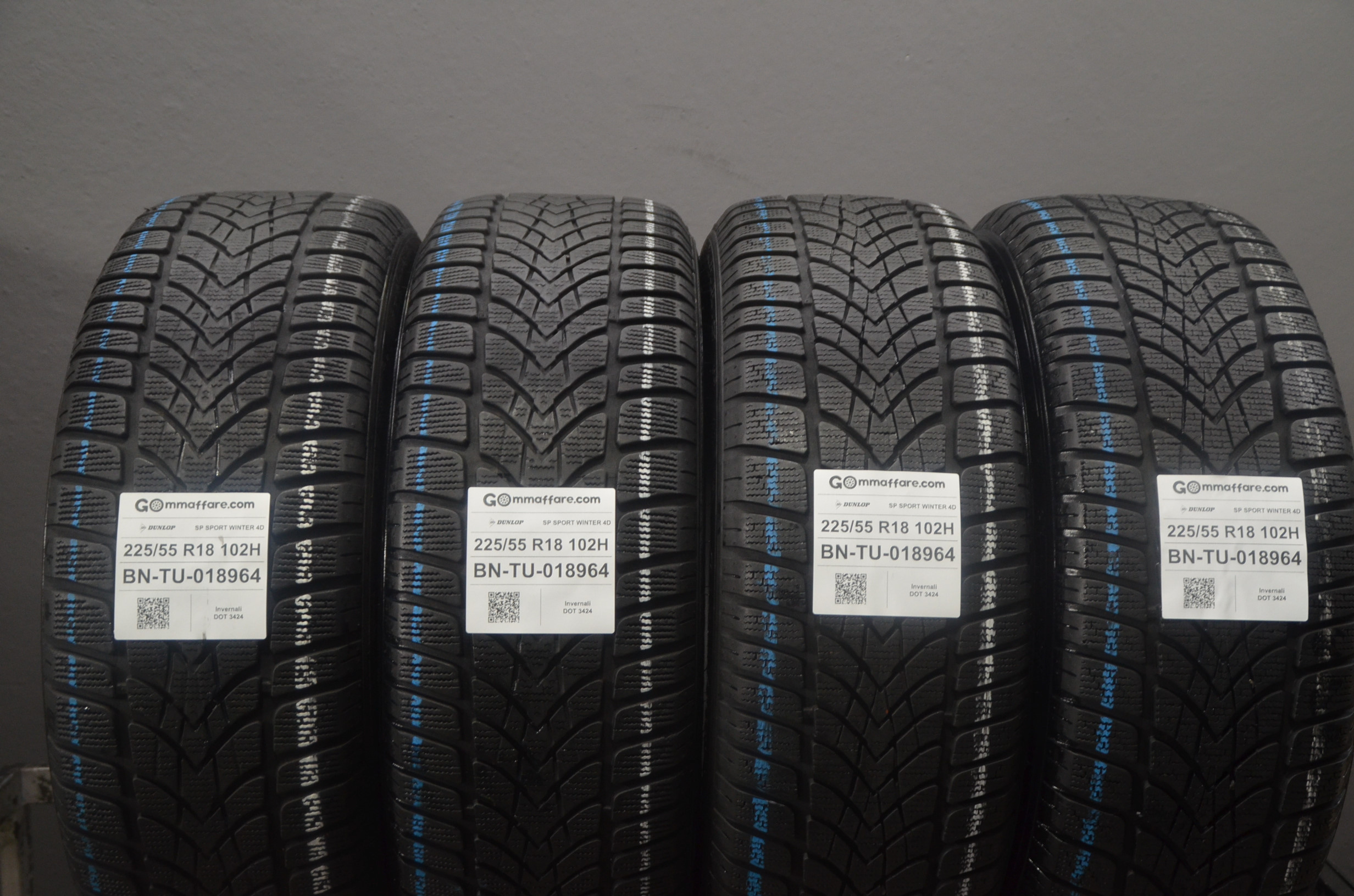 Dunlop SP SPORT WINTER 4D 225/55 R18