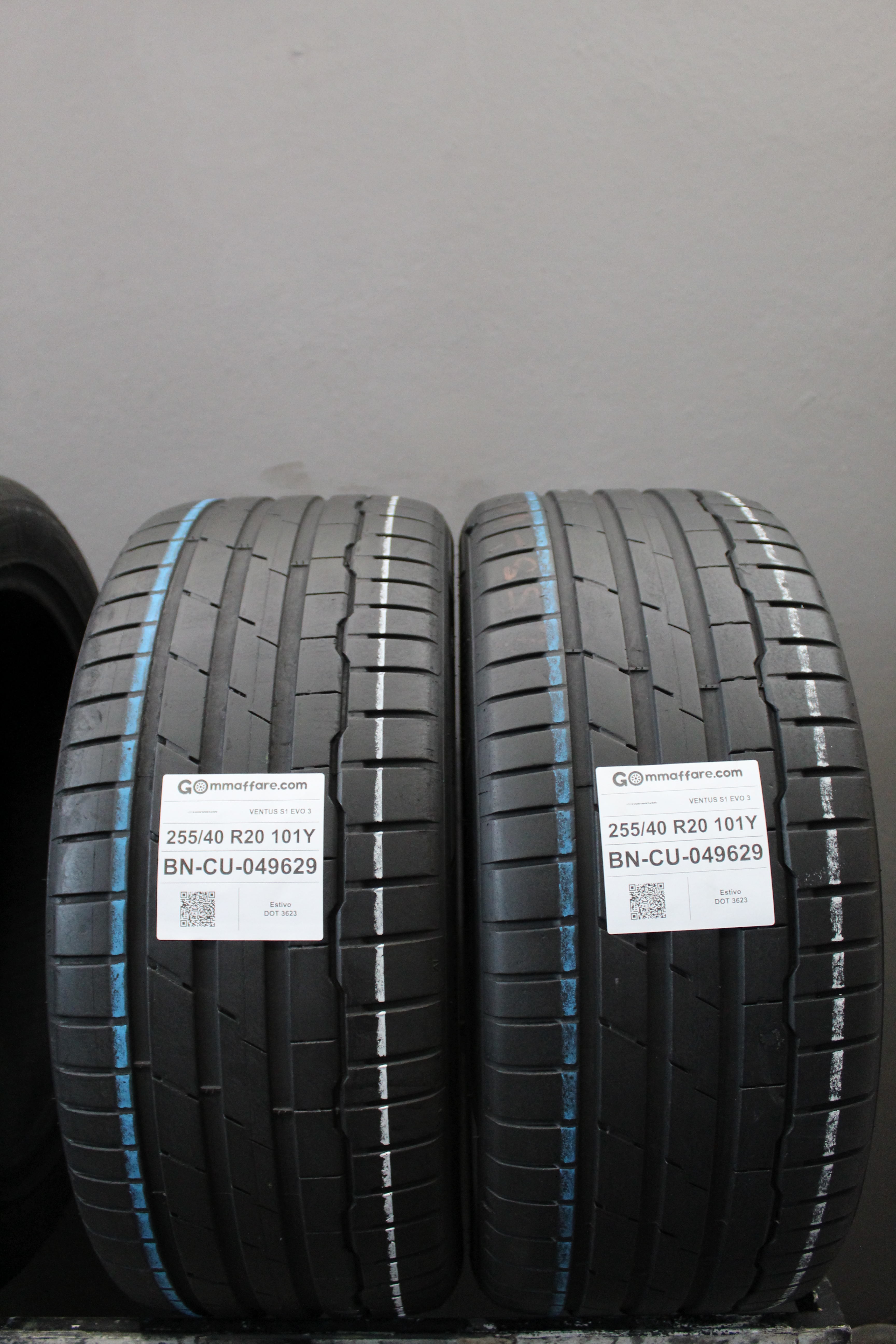 Hankook VENTUS S1 EVO 3 255/40 R20
