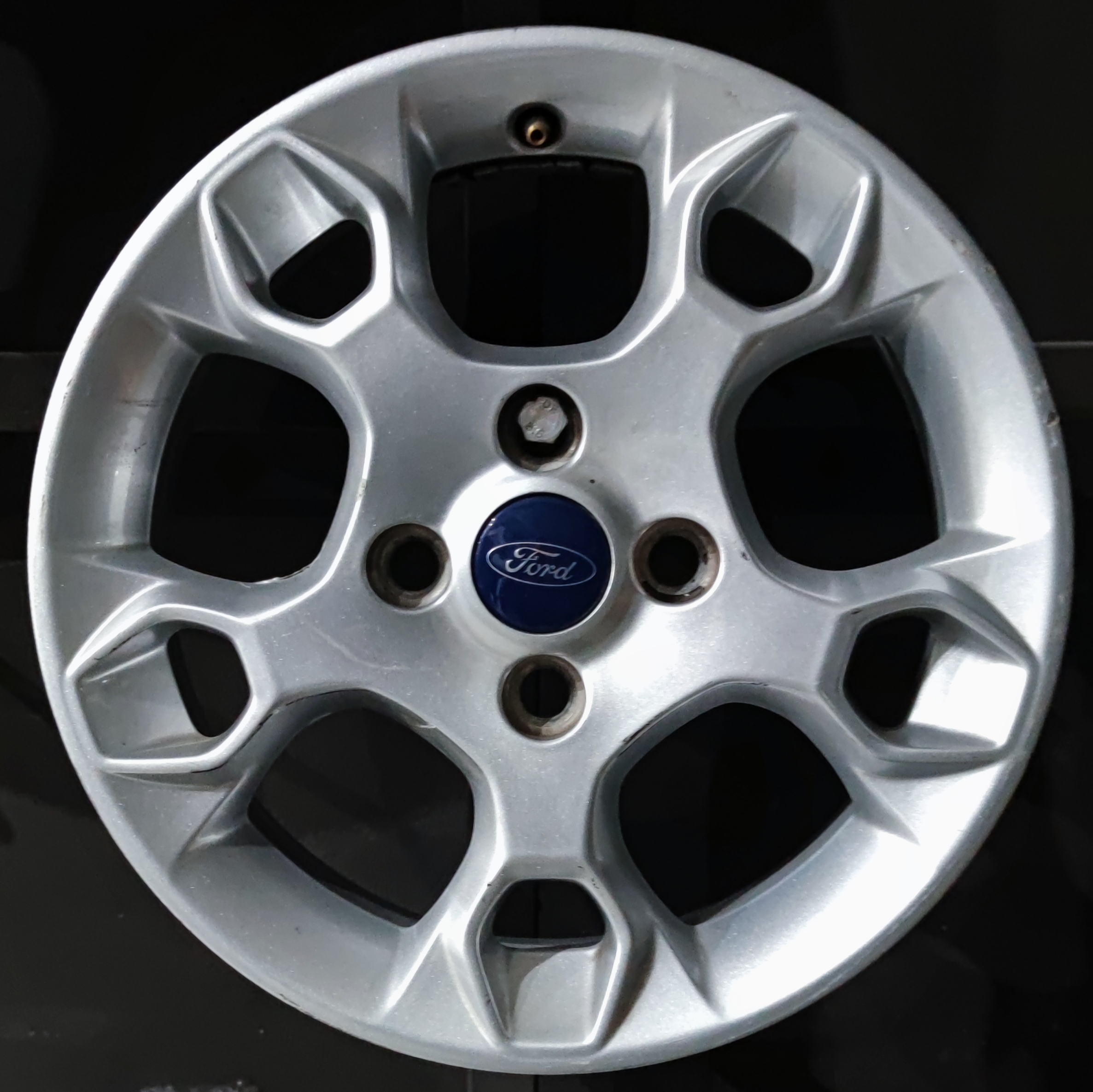 Ford fiesta 15"