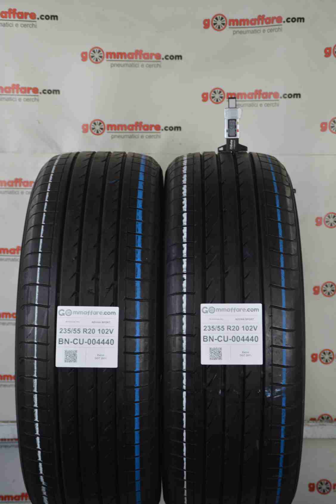 Yokohama ADVAN SPORT 235/55 R20