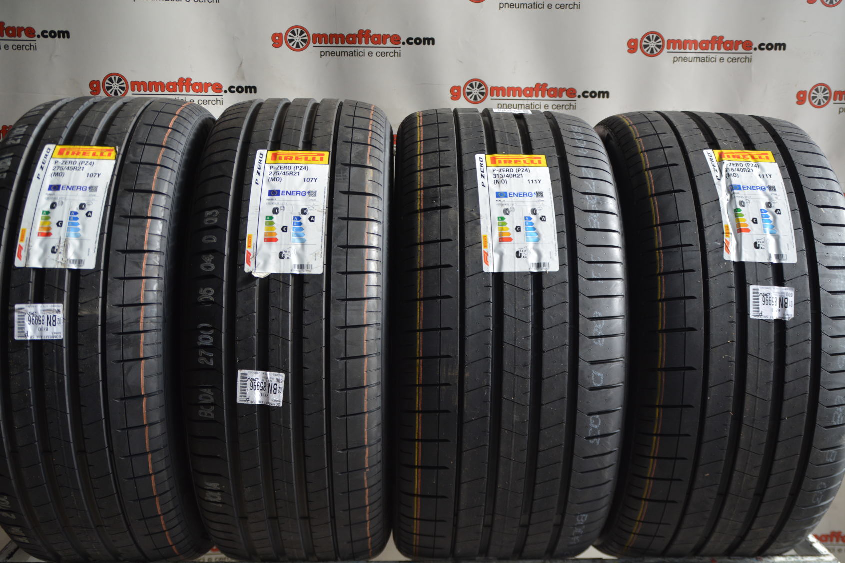 Pirelli P Zero PZ4  MO 275/45 R21