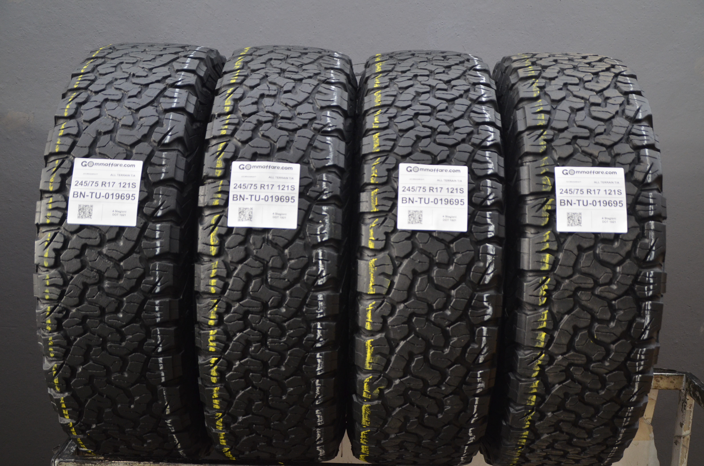 Bf Goodrich ALL TERRAIN T/A 245/75 R17