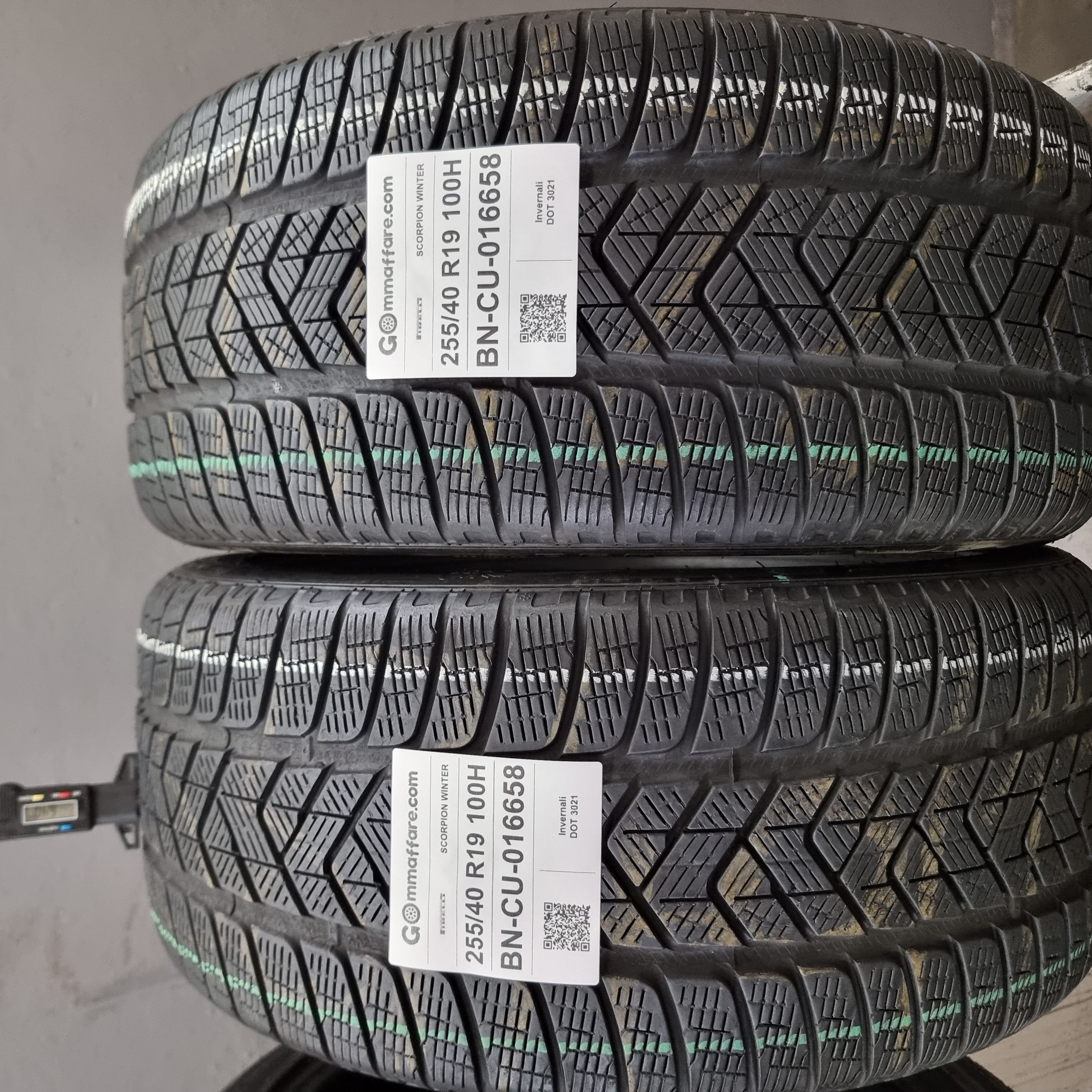 Pirelli SCORPION WINTER 255/40 R19