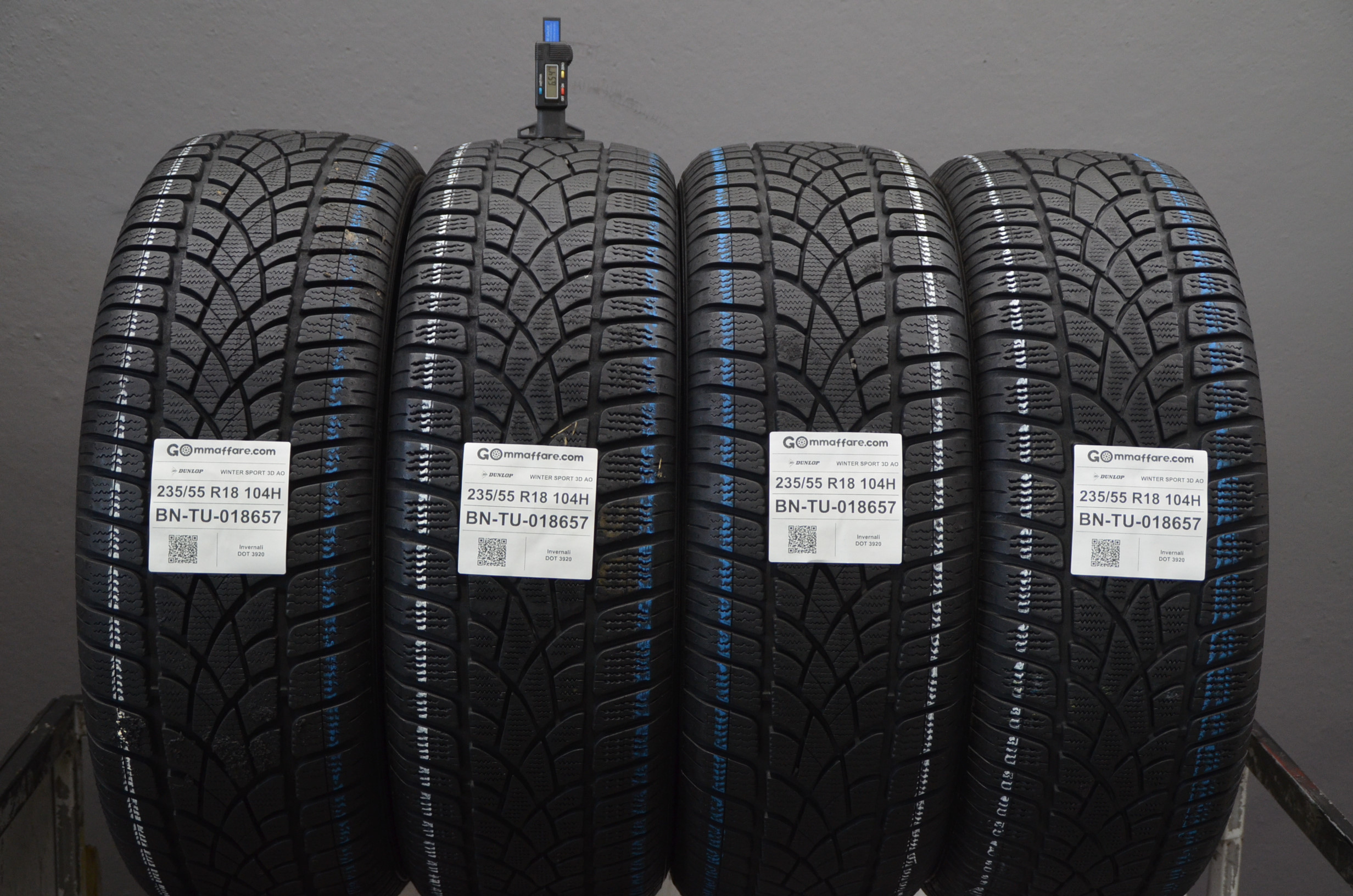 Dunlop WINTER SPORT 3D AO 235/55 R18