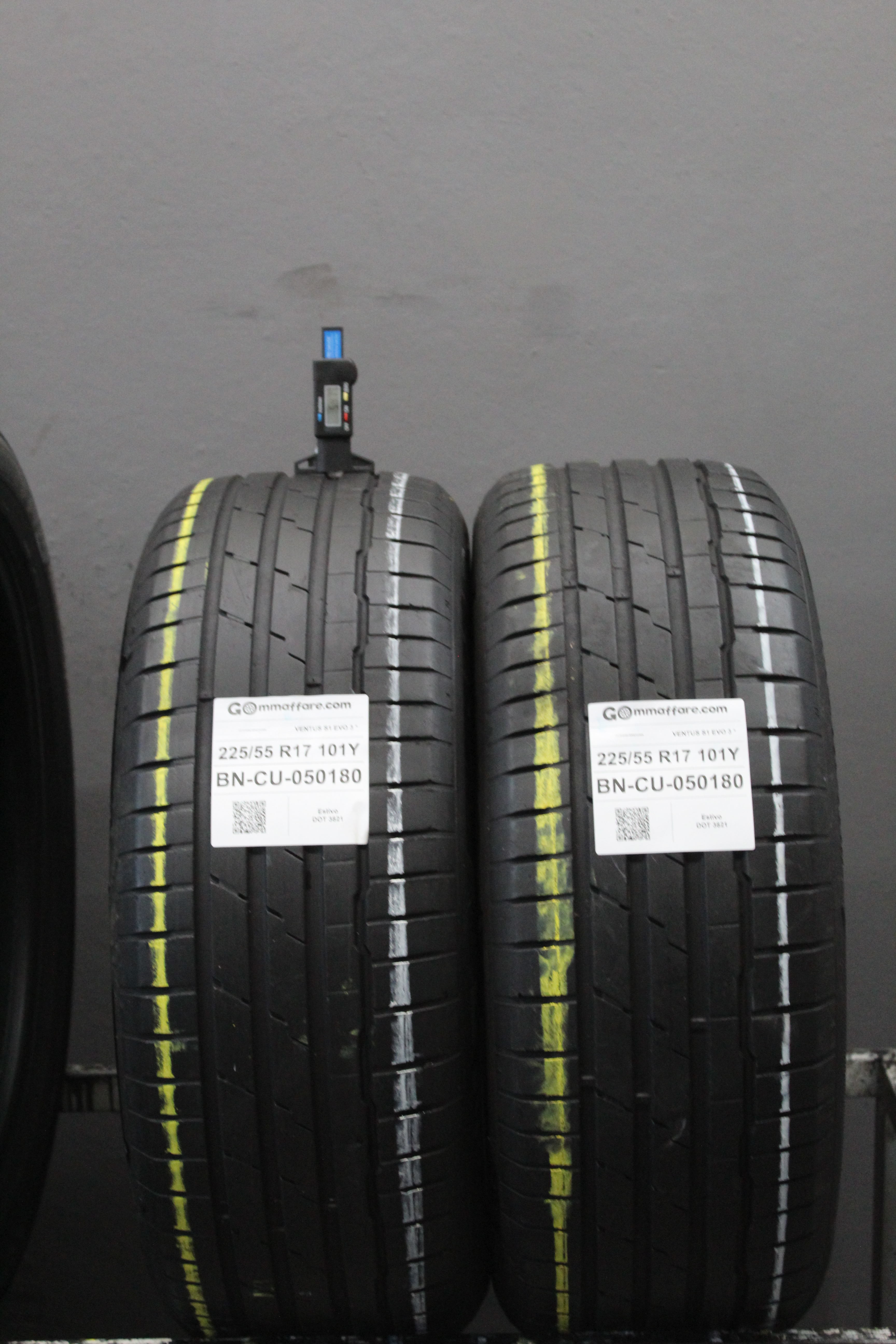 Hankook VENTUS S1 EVO 3 * 225/55 R17