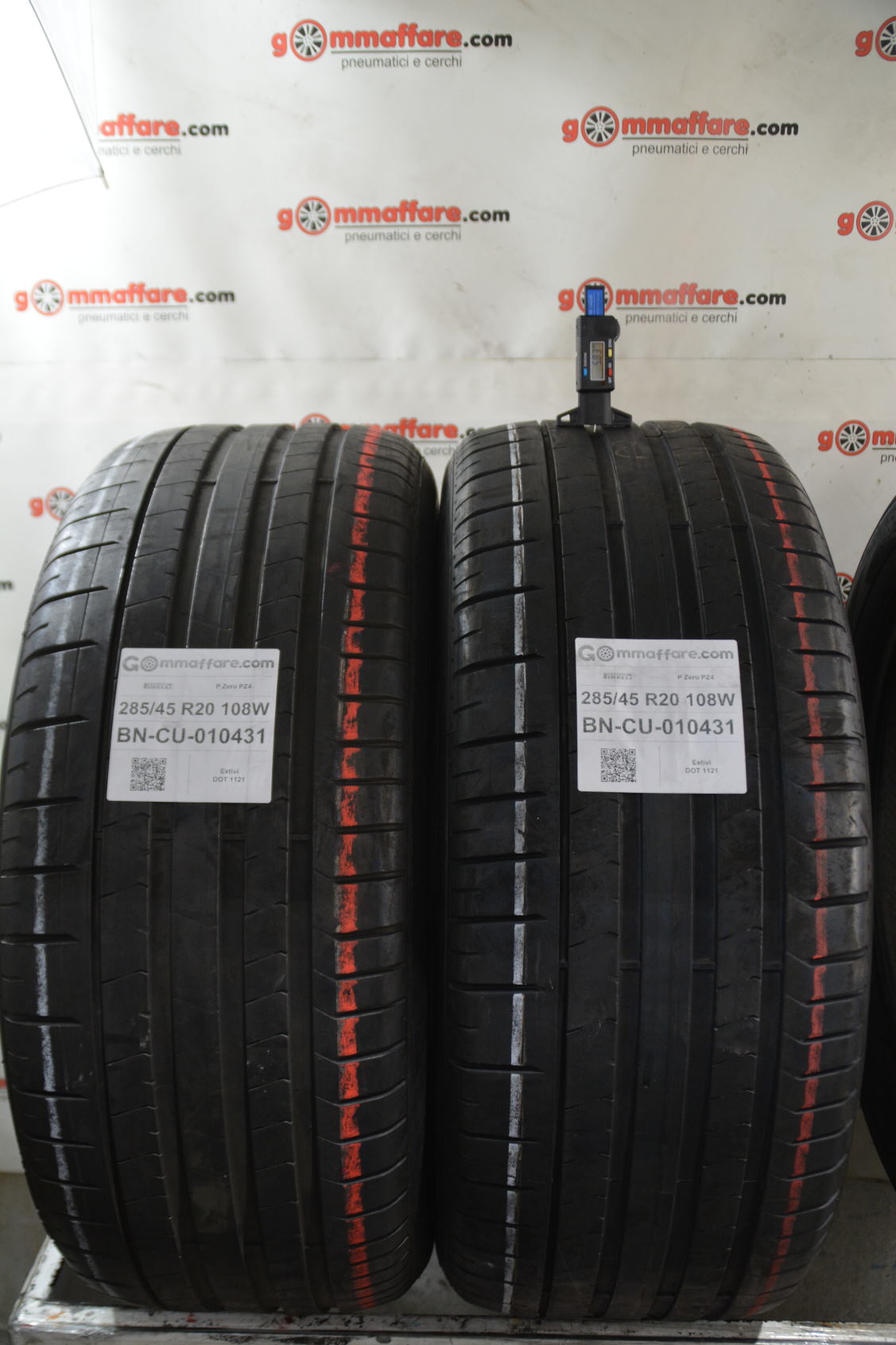 Pirelli P Zero PZ4 285/45 R20