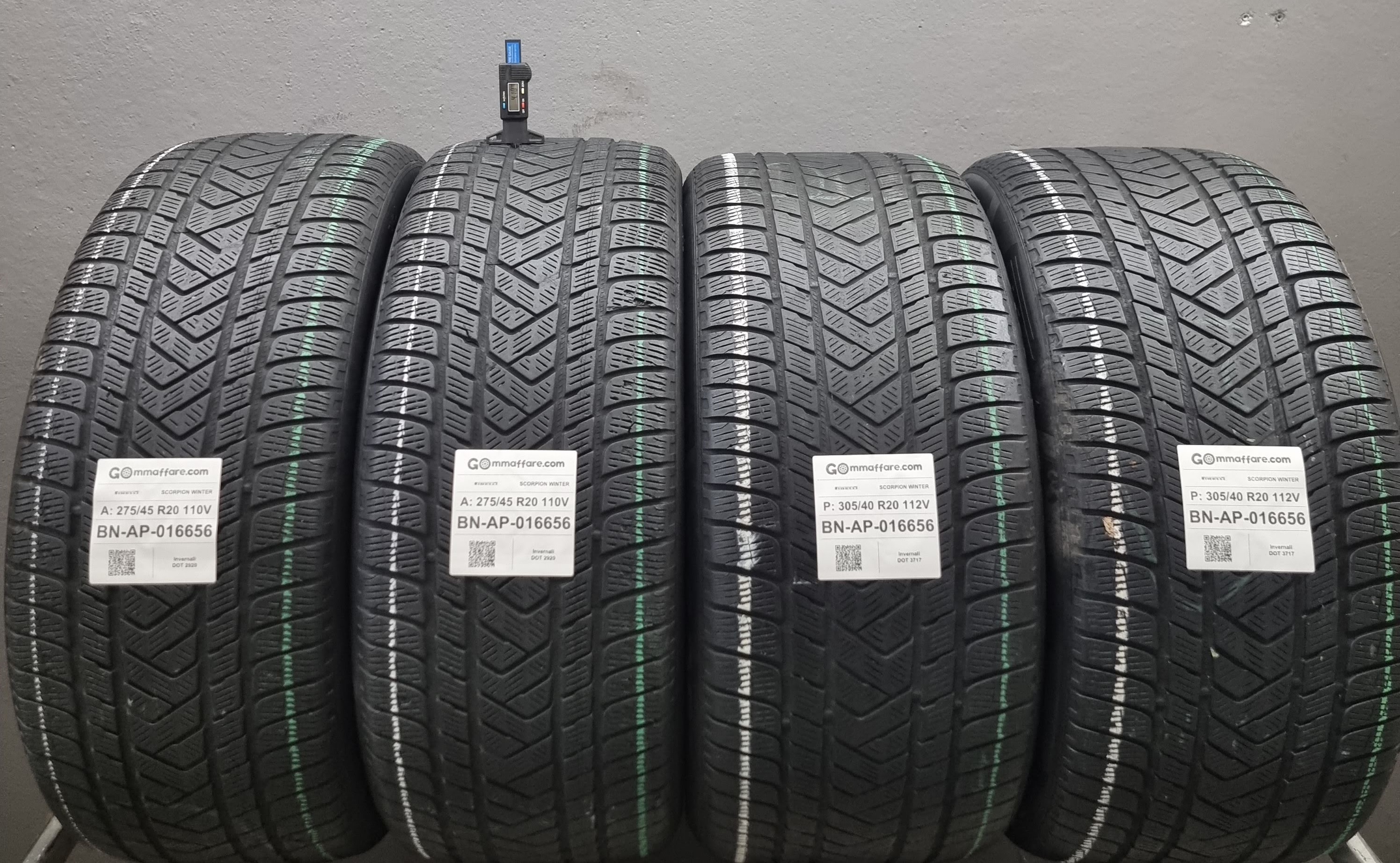 Pirelli SCORPION WINTER 275/45 R20
