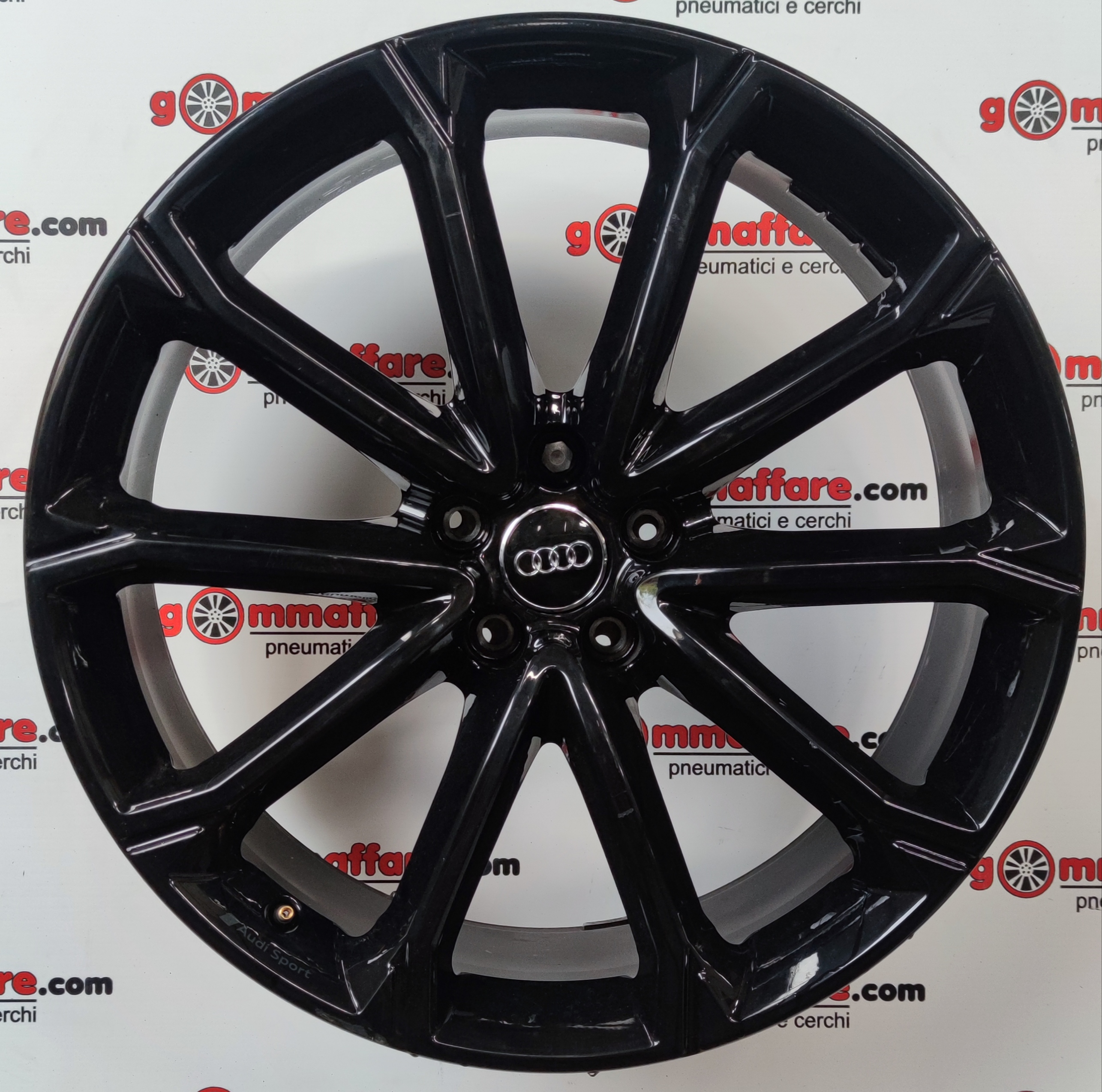 Audi RS Q3 21"