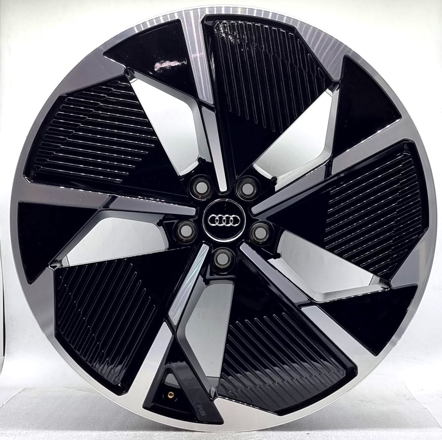 Audi Q4 e-tron + Sportback - 89A601025A - 89A601025S