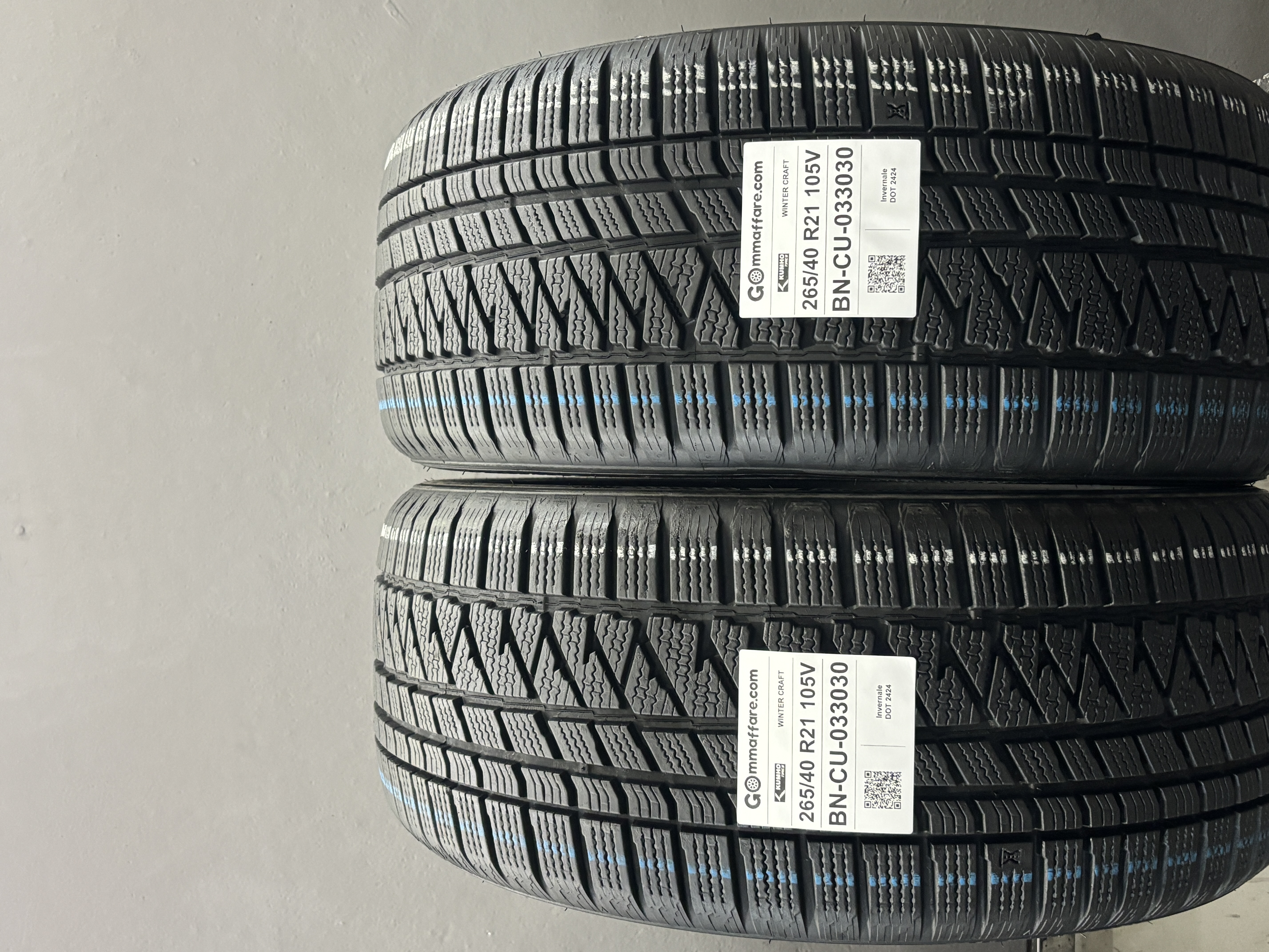 Kumho Tire WINTER CRAFT 265/40 R21