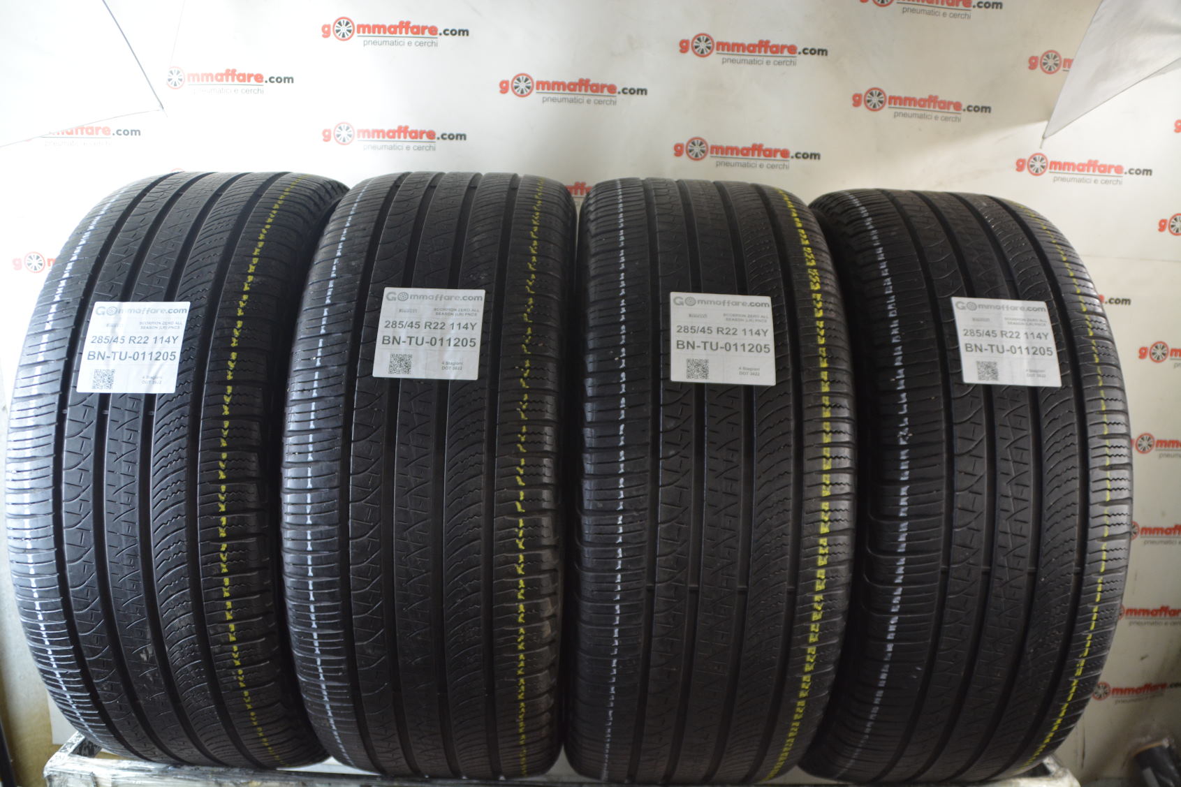 Pirelli SCORPION ZERO ALL SEASON (LR) PNCS 285/45 R22